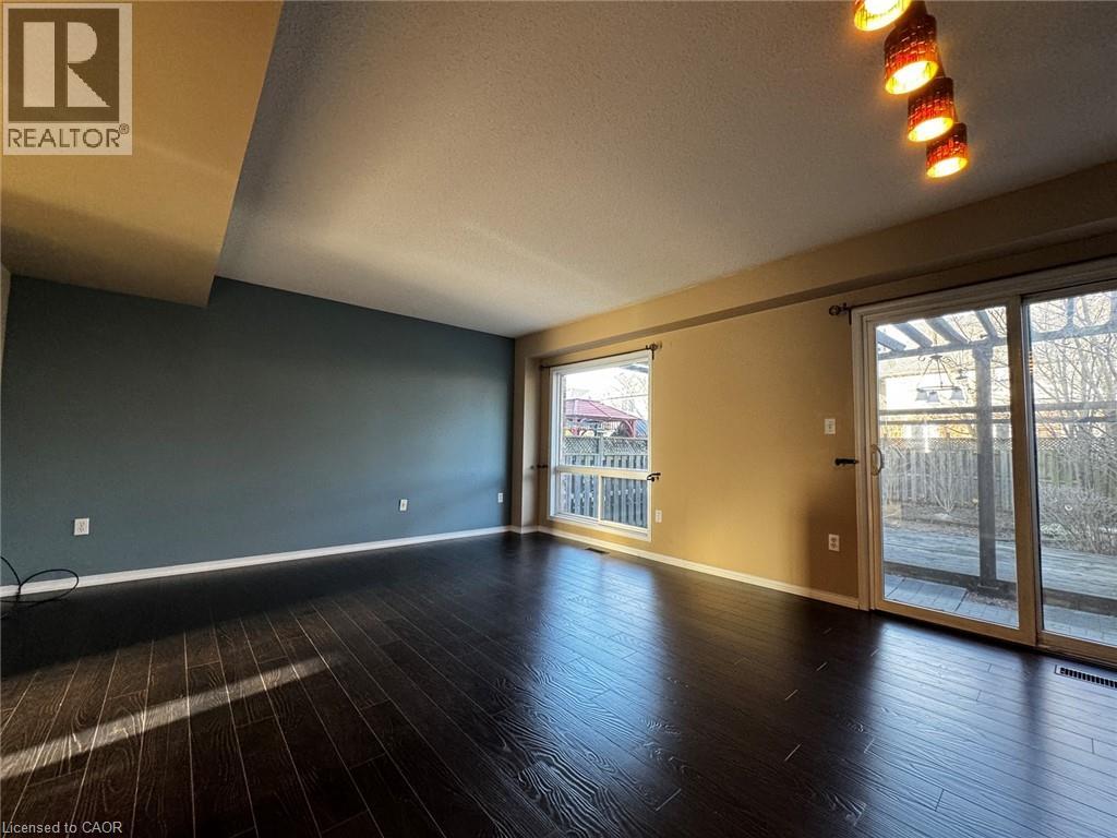 37 Northcliffe Crescent, Cambridge, Ontario  N3C 4M7 - Photo 8 - 40832519