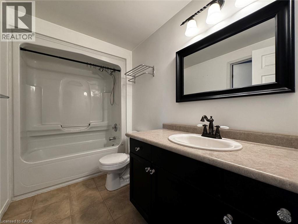 37 Northcliffe Crescent, Cambridge, Ontario  N3C 4M7 - Photo 9 - 40832519