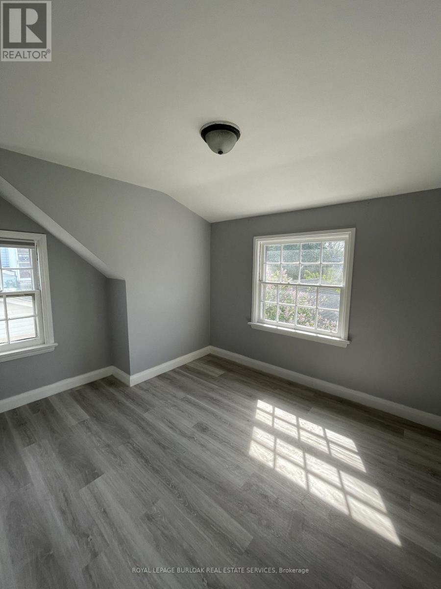 Upper - 46 Plains Road E, Burlington, Ontario  L7T 2B9 - Photo 16 - W13158956