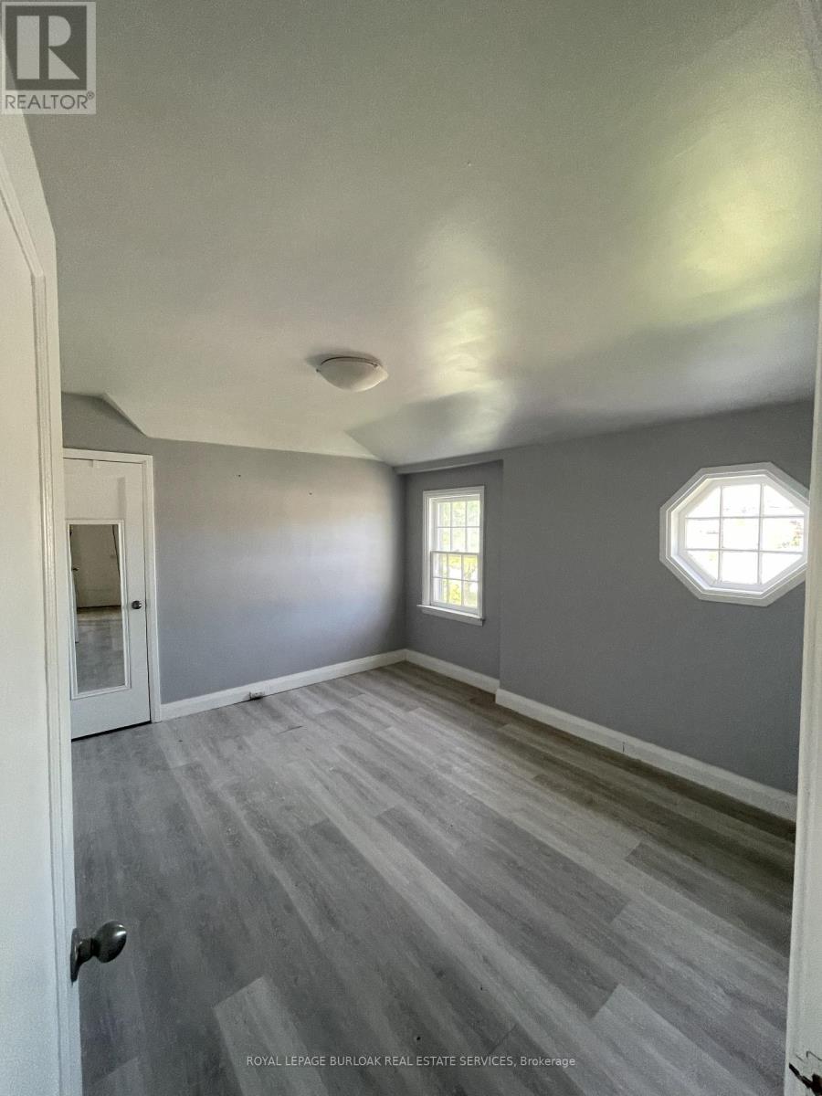 Upper - 46 Plains Road E, Burlington, Ontario  L7T 2B9 - Photo 19 - W13158956