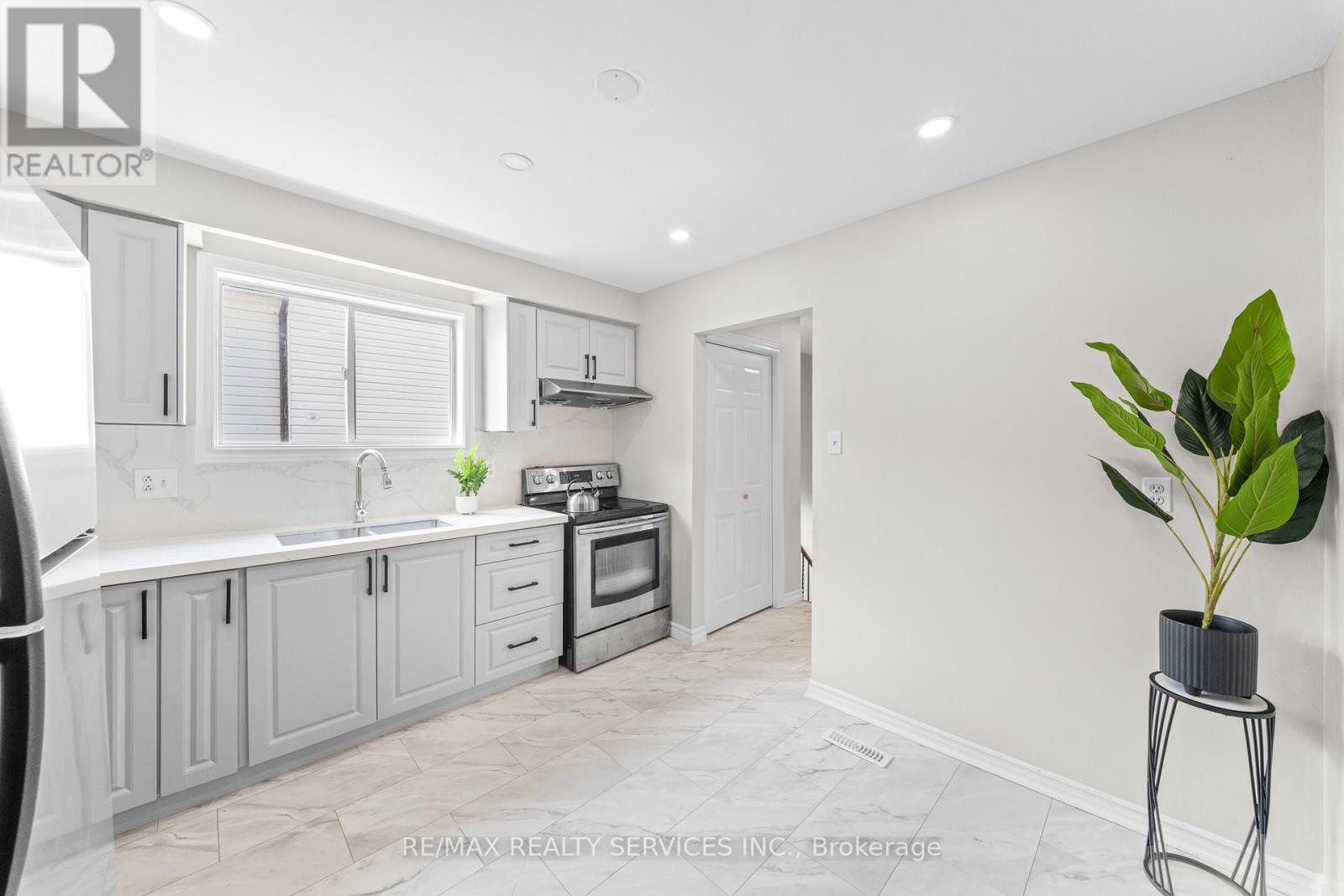 62 Horne Drive, Brampton, Ontario  L6V 2V3 - Photo 15 - W13158980