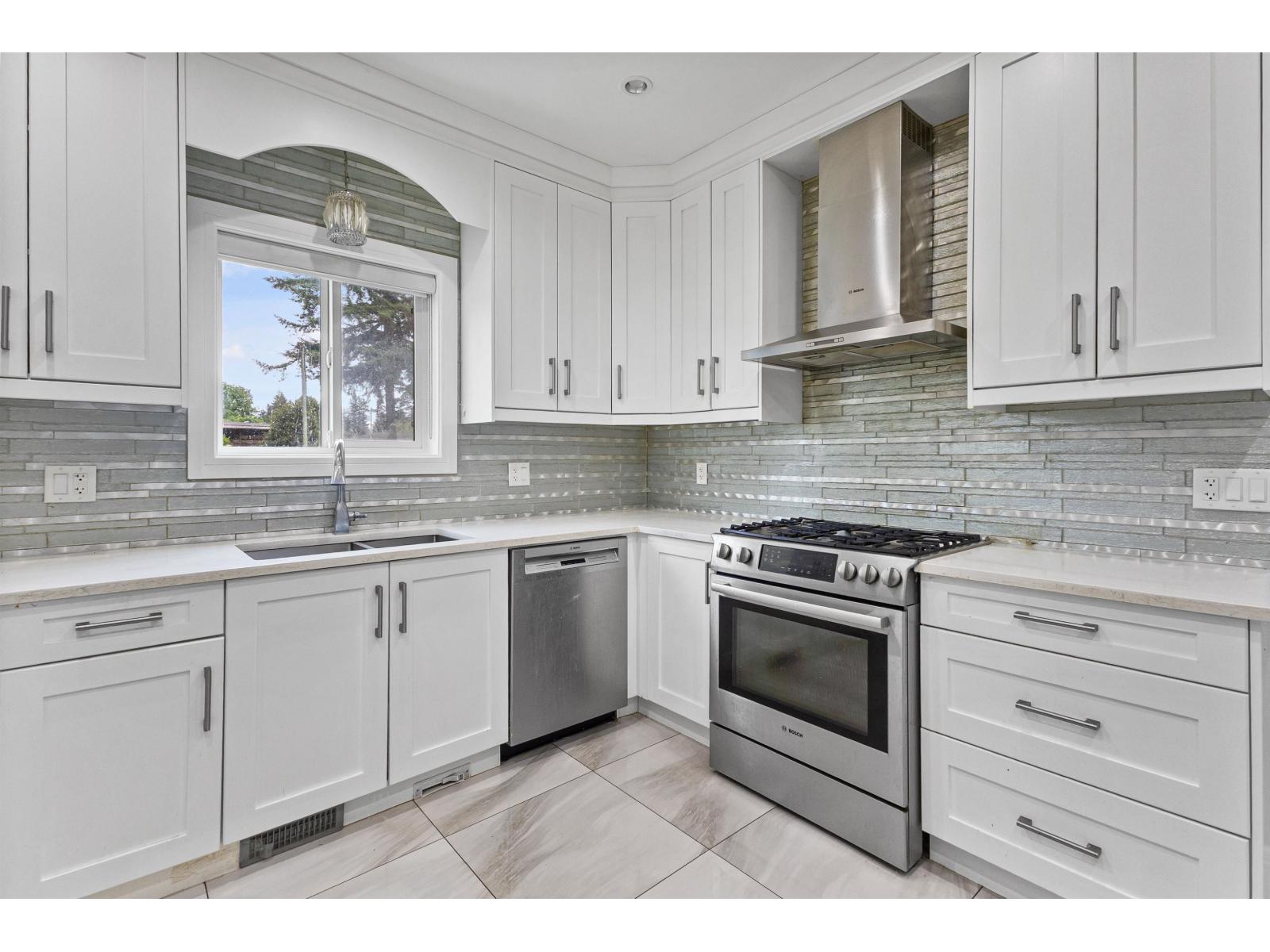 33827 Mayfair Avenue, Abbotsford, British Columbia V2S 1P7 - Photo 13 - R3125846