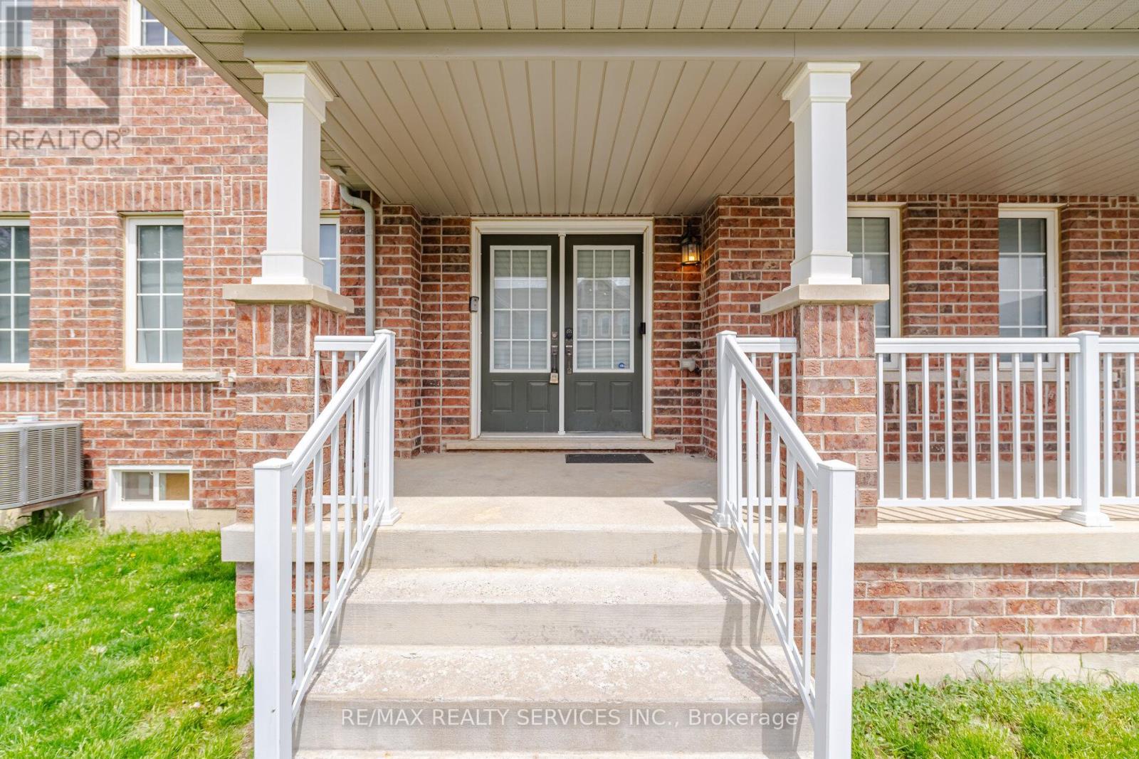 144 Baffin Crescent, Brampton, Ontario  L7A 4K9 - Photo 4 - W13141944
