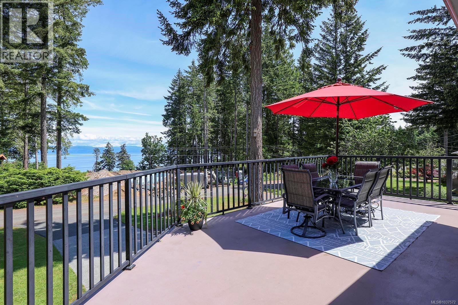 8045 Harmony Cres, Merville, British Columbia  V0R 2M0 - Photo 1 - 1037572