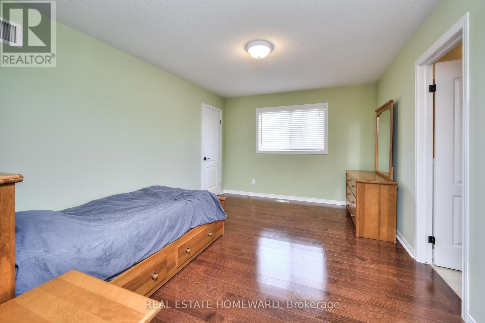 225 RIDGEMERE COURT, Kitchener, Ontario