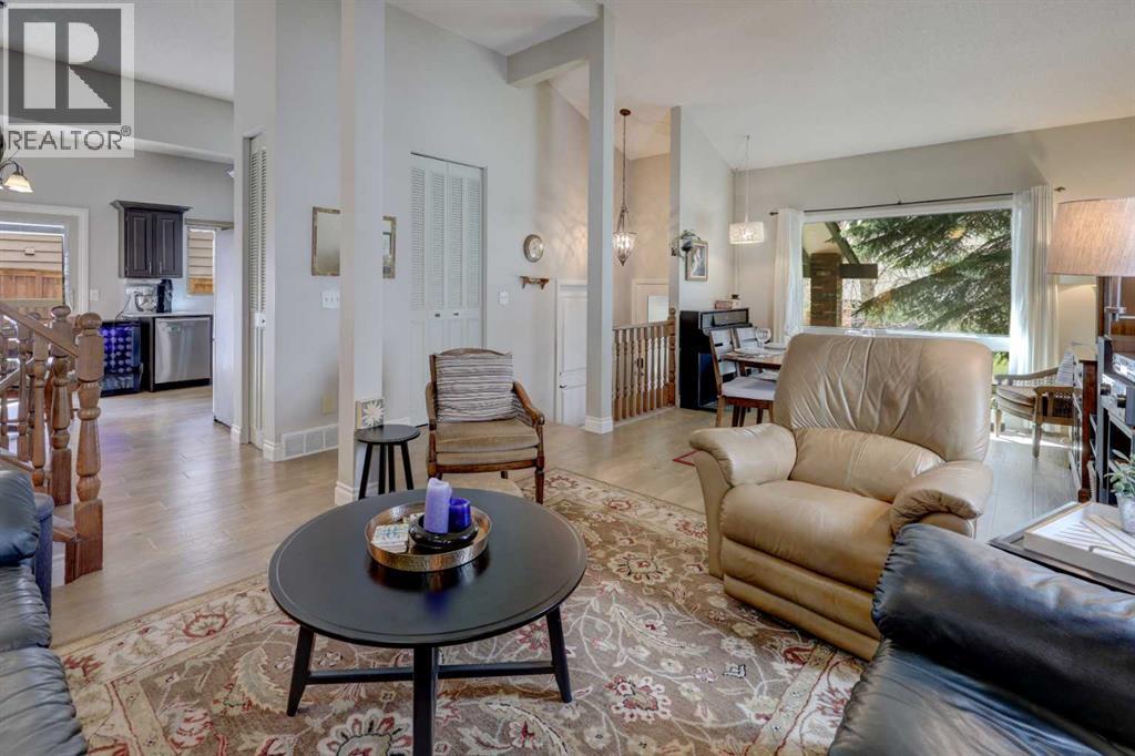 36 Edforth Road NW, Calgary, Alberta  T3A 3V7 - Photo 8 - A2313208