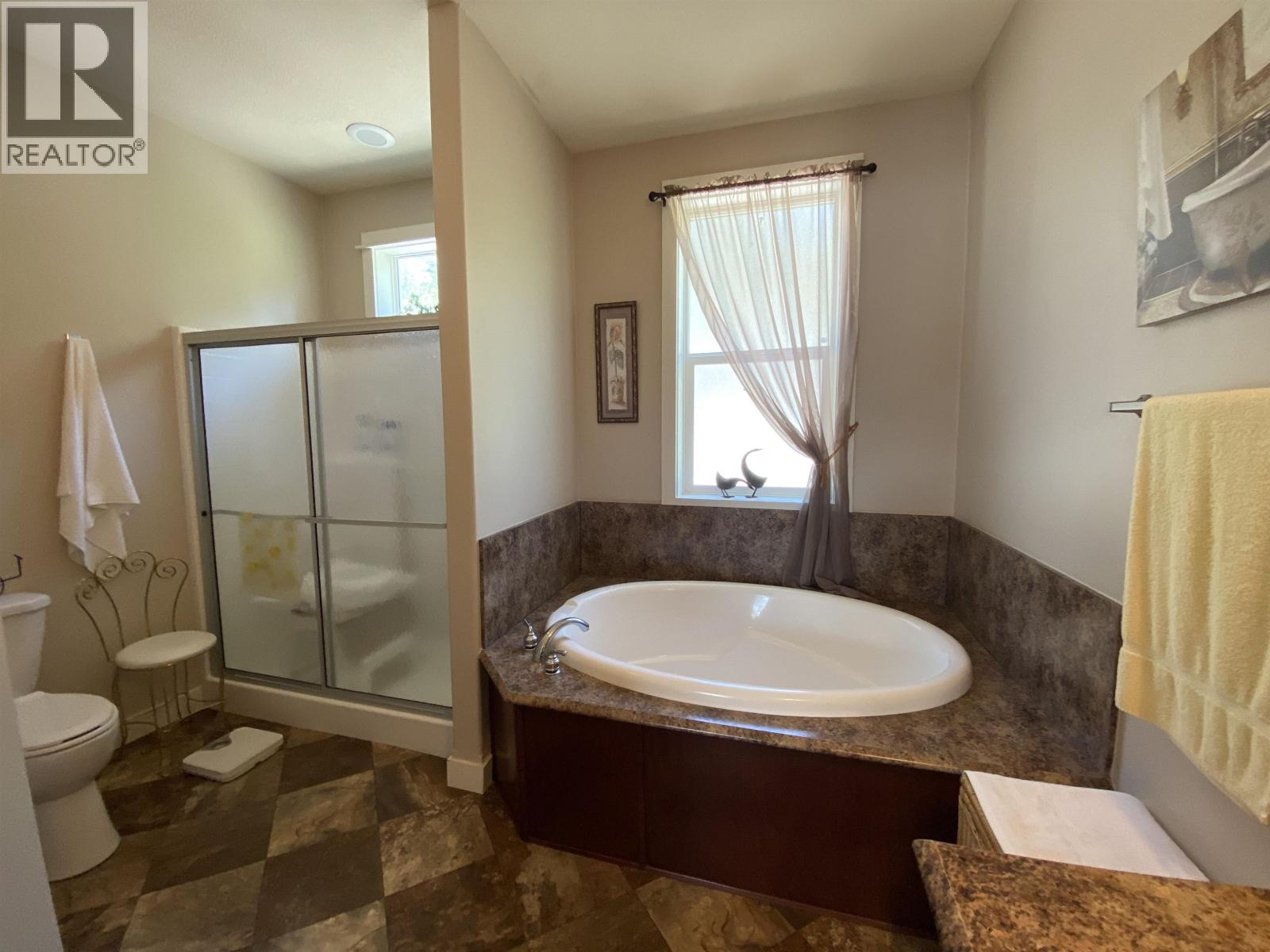 308 Blackstock Road, 100 Mile House, British Columbia  V0K 2E1 - Photo 14 - R3126658