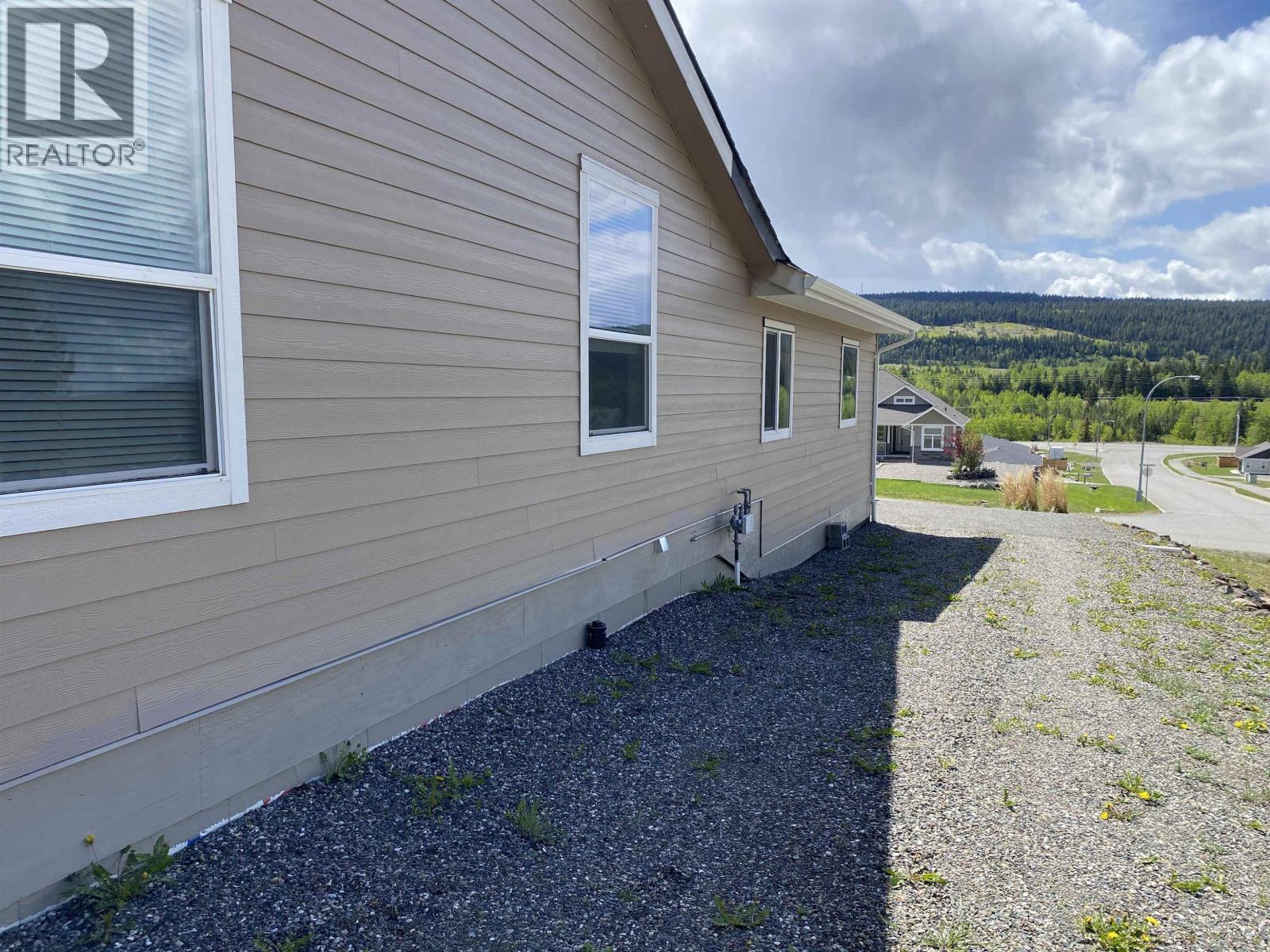 308 Blackstock Road, 100 Mile House, British Columbia  V0K 2E1 - Photo 23 - R3126658