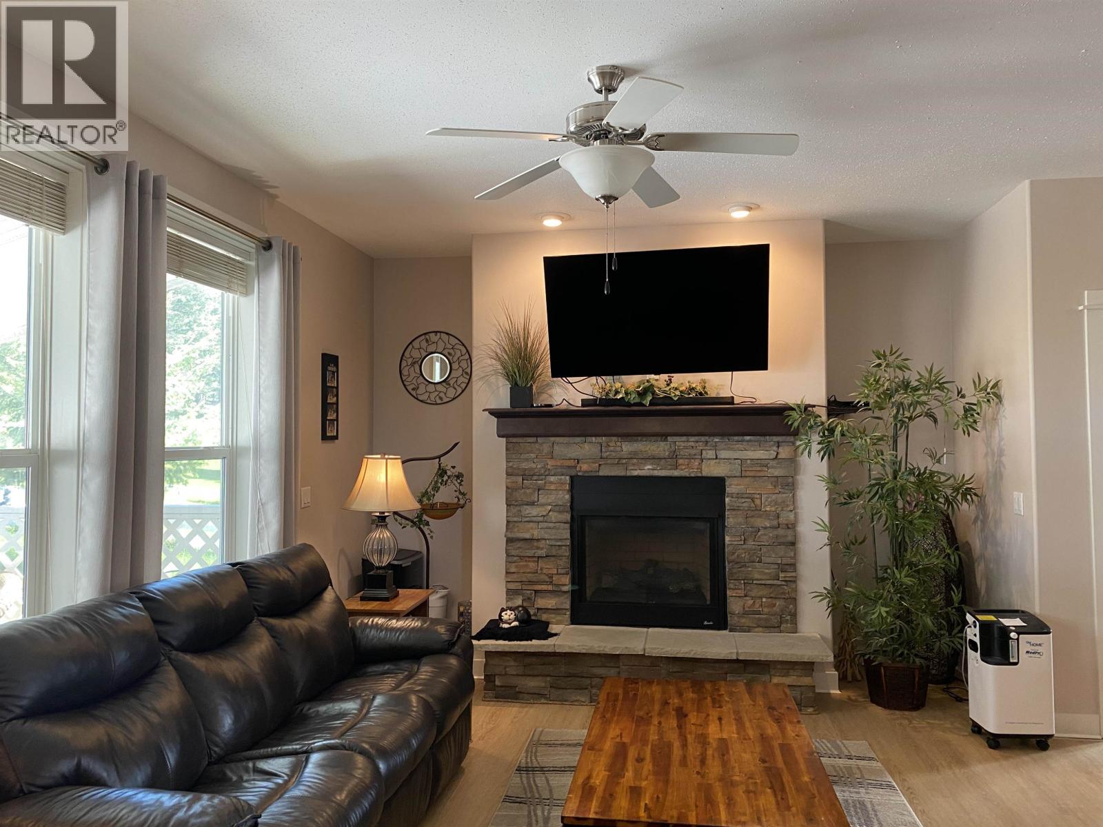 308 Blackstock Road, 100 Mile House, British Columbia  V0K 2E1 - Photo 4 - R3126658