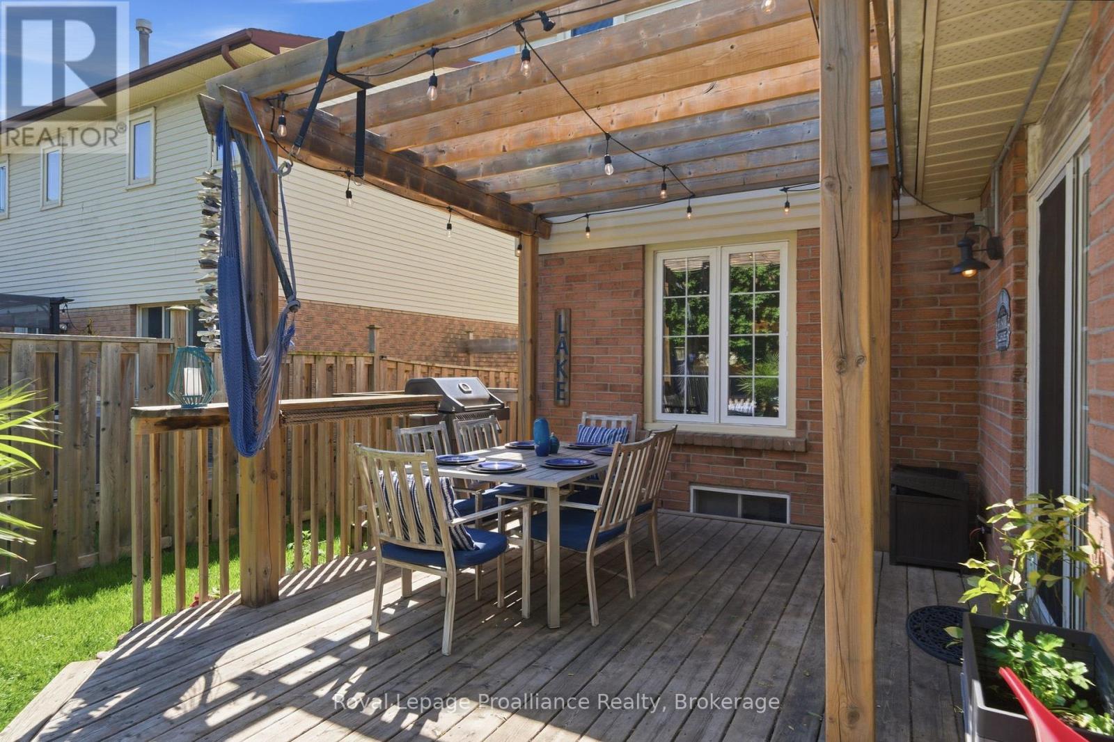 4 Henderson Drive, Whitby, Ontario  L1N 7Y2 - Photo 23 - E13157840