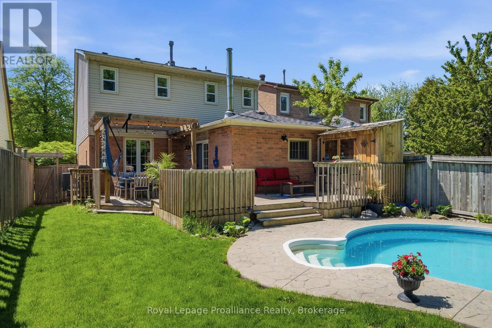 4 Henderson Drive, Whitby, Ontario  L1N 7Y2 - Photo 26 - E13157840
