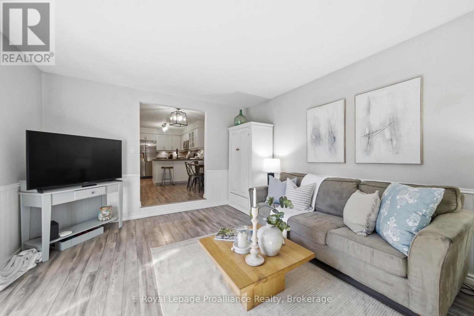 4 Henderson Drive, Whitby, Ontario  L1N 7Y2 - Photo 13 - E13157840