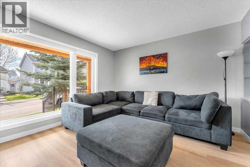 38 Tuscany Valley Heights NW, Calgary, Alberta  T3L 2E7 - Photo 11 - A2313440