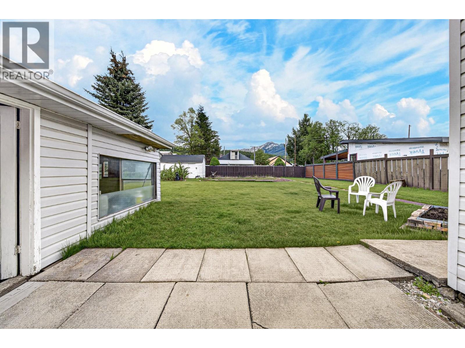 1162 5th Avenue, Fernie, British Columbia  V0B 1M0 - Photo 32 - 10388346