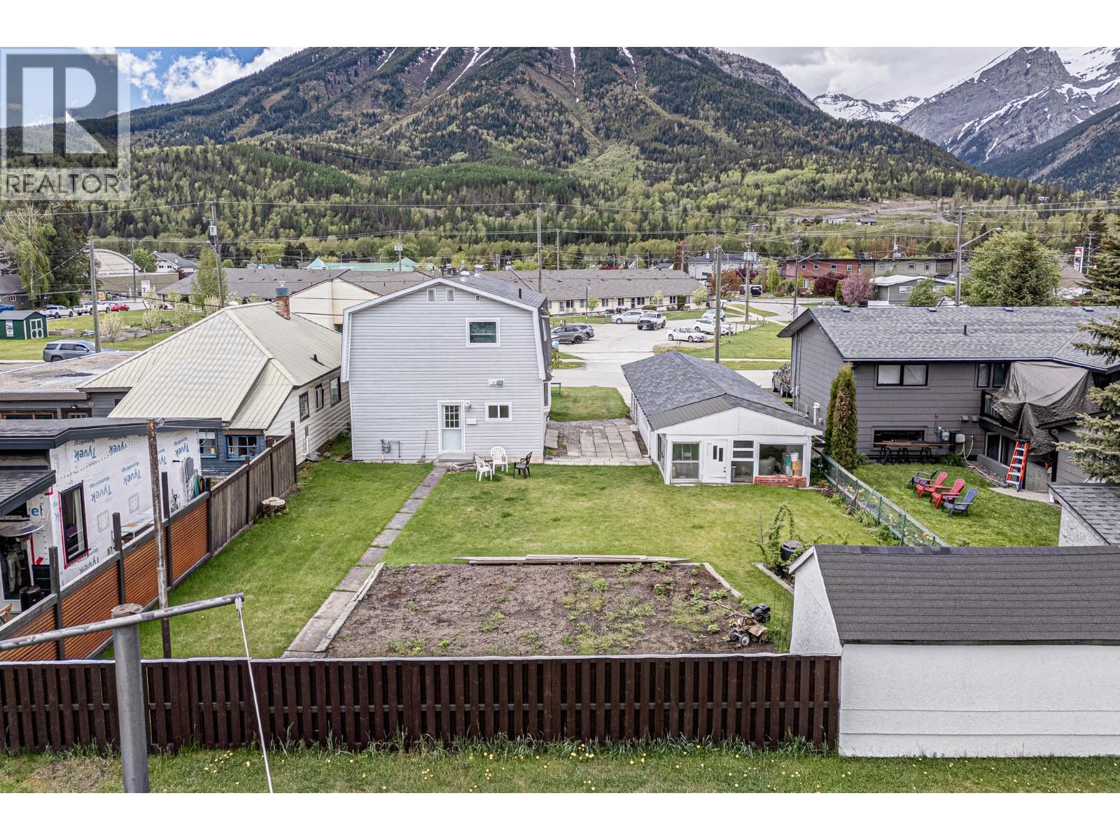1162 5th Avenue, Fernie, British Columbia  V0B 1M0 - Photo 39 - 10388346