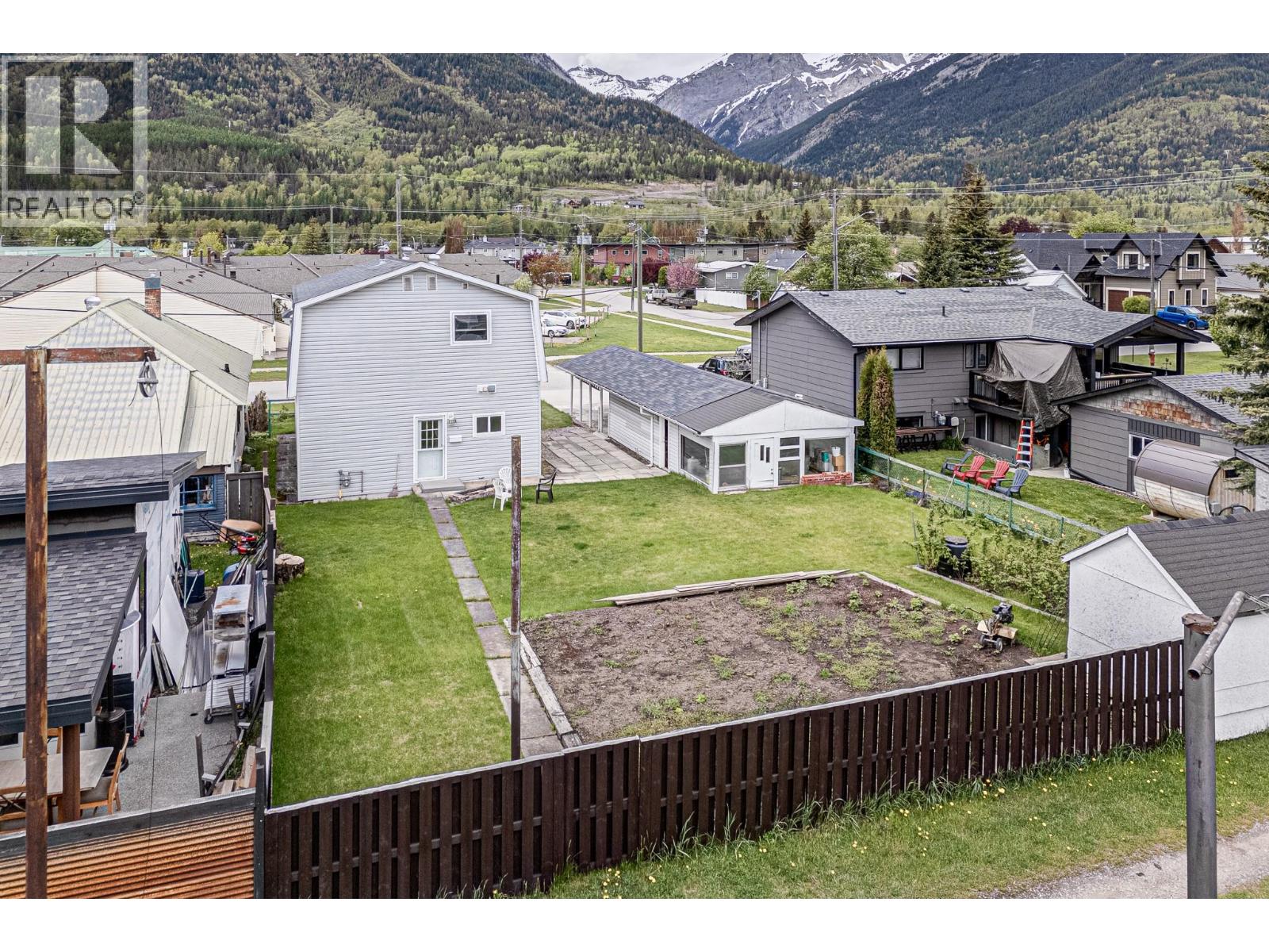 1162 5th Avenue, Fernie, British Columbia  V0B 1M0 - Photo 38 - 10388346
