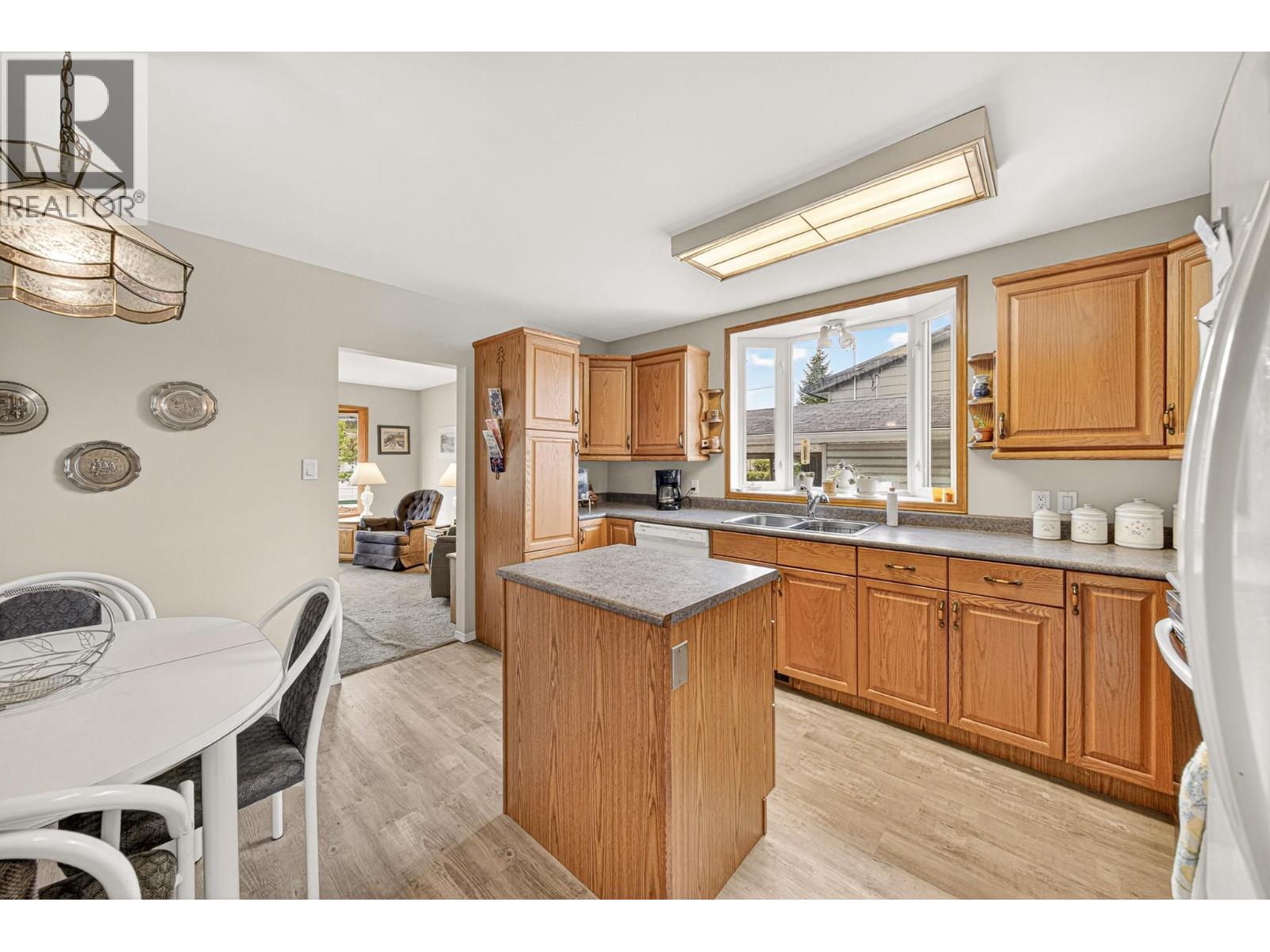 1162 5th Avenue, Fernie, British Columbia  V0B 1M0 - Photo 5 - 10388346