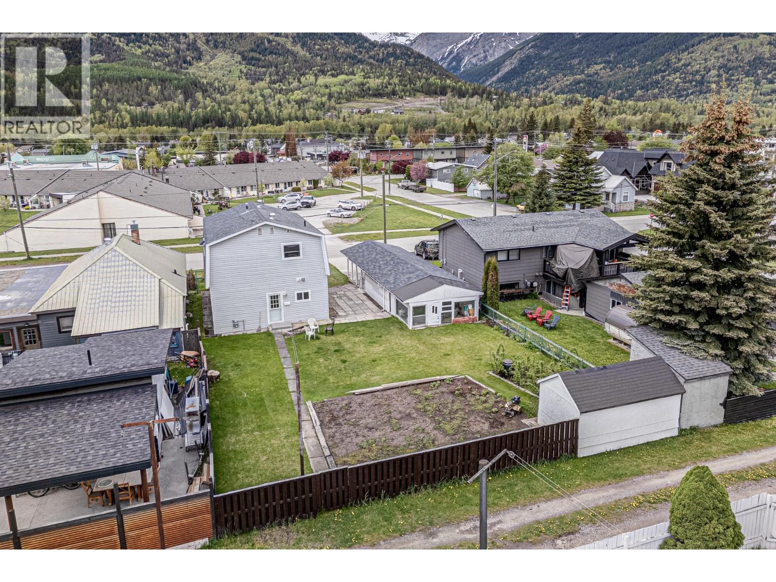 1162 5th Avenue, Fernie, British Columbia  V0B 1M0 - Photo 40 - 10388346