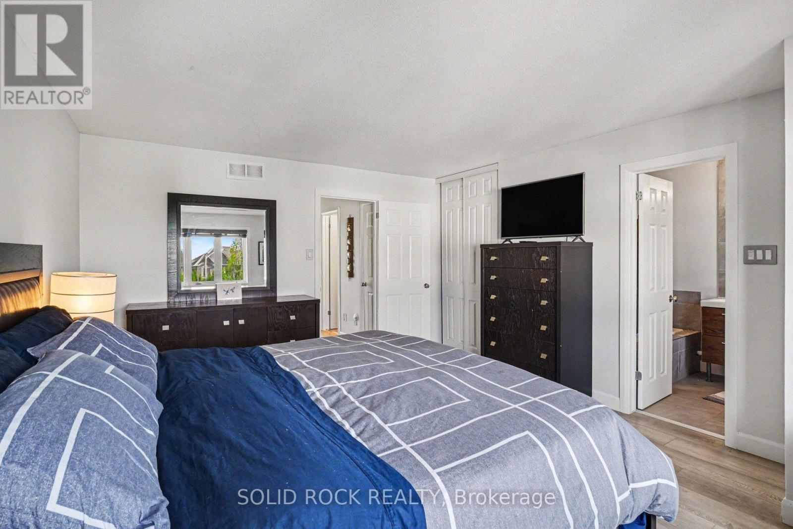 2064 Dunollie Crescent, Ottawa, Ontario K2W 1H6 - Photo 11 - X13159010