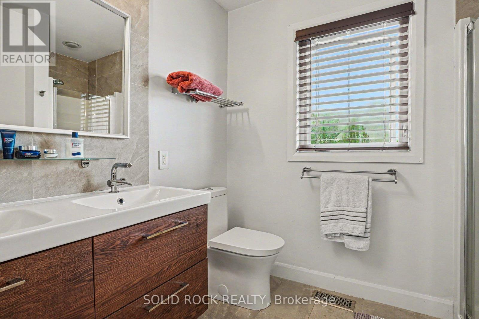 2064 Dunollie Crescent, Ottawa, Ontario K2W 1H6 - Photo 14 - X13159010