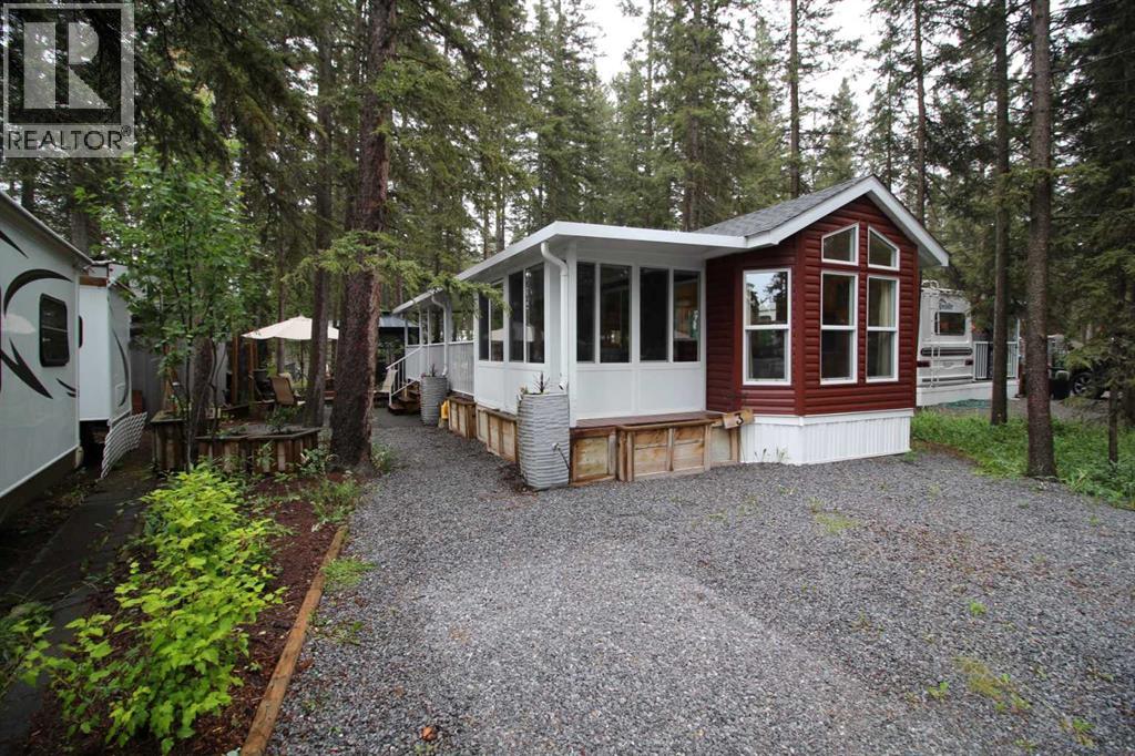99, 5230 Highway 27, Rural Mountain View County, Alberta