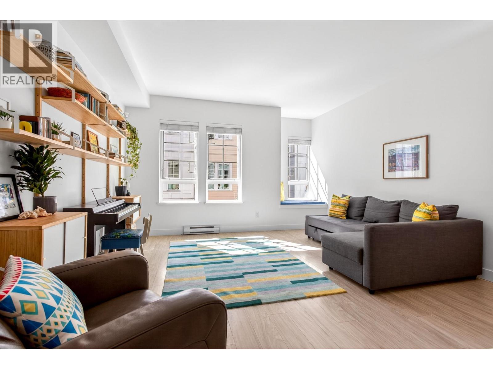 2137 Spring Street, Port Moody, British Columbia  V3H 0J5 - Photo 4 - R3126634
