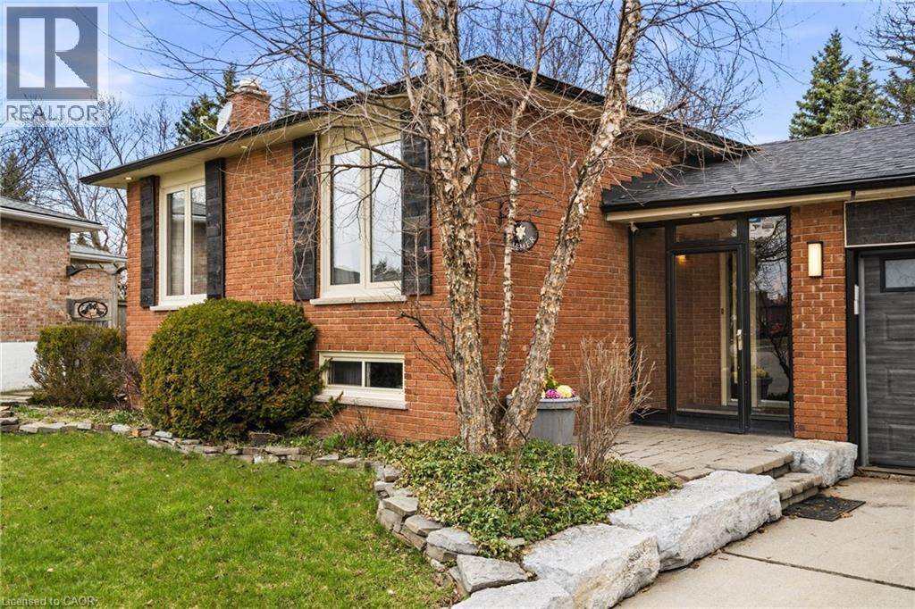 21 Milverton Close, Waterdown, Ontario  L8B 0B1 - Photo 3 - 40832098