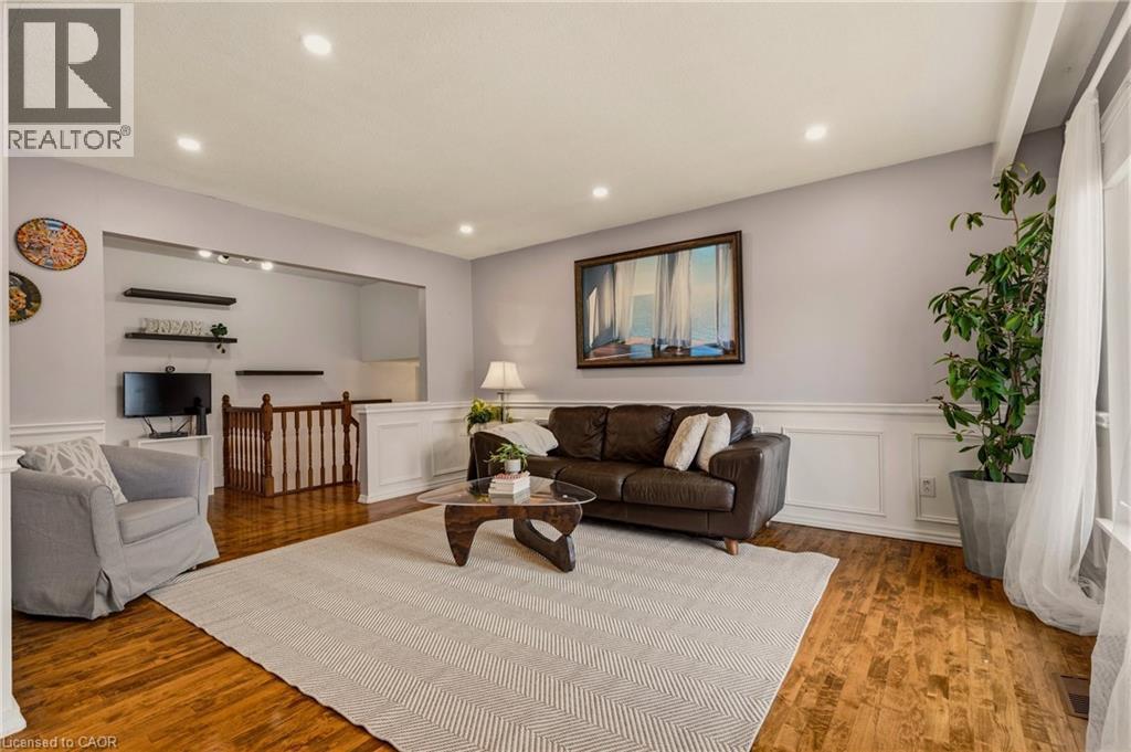 21 Milverton Close, Waterdown, Ontario  L8B 0B1 - Photo 9 - 40832098