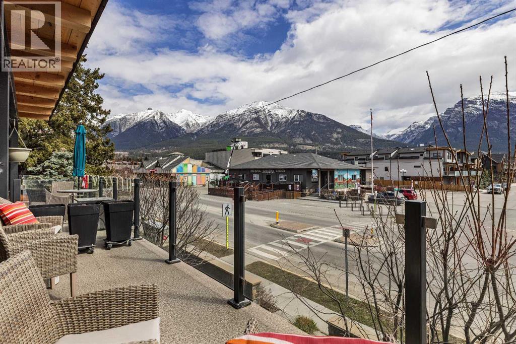 700 8 Avenue, Canmore, Alberta  T1W 2E3 - Photo 13 - A2305233