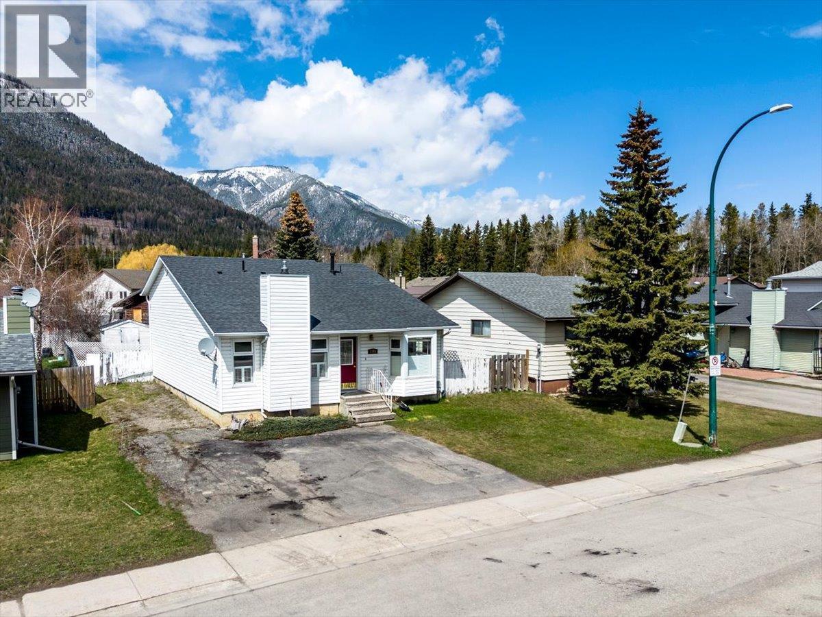 1285 Ponderosa Drive, Sparwood, British Columbia  V0B 2G0 - Photo 1 - 10387262