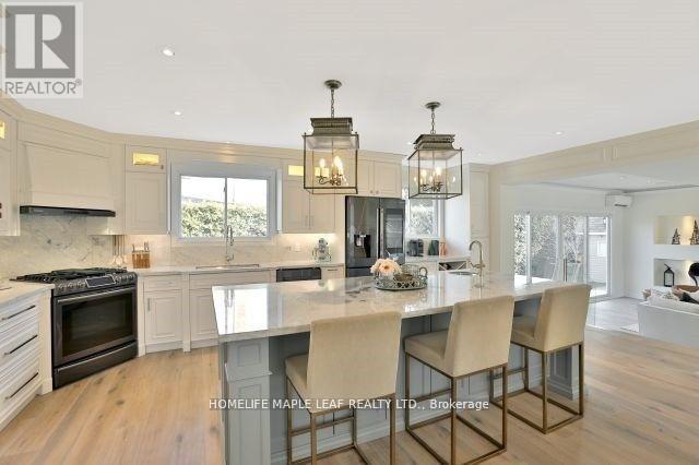 1124 Bridge Road, Oakville, Ontario  L6L 2B9 - Photo 5 - W13159014