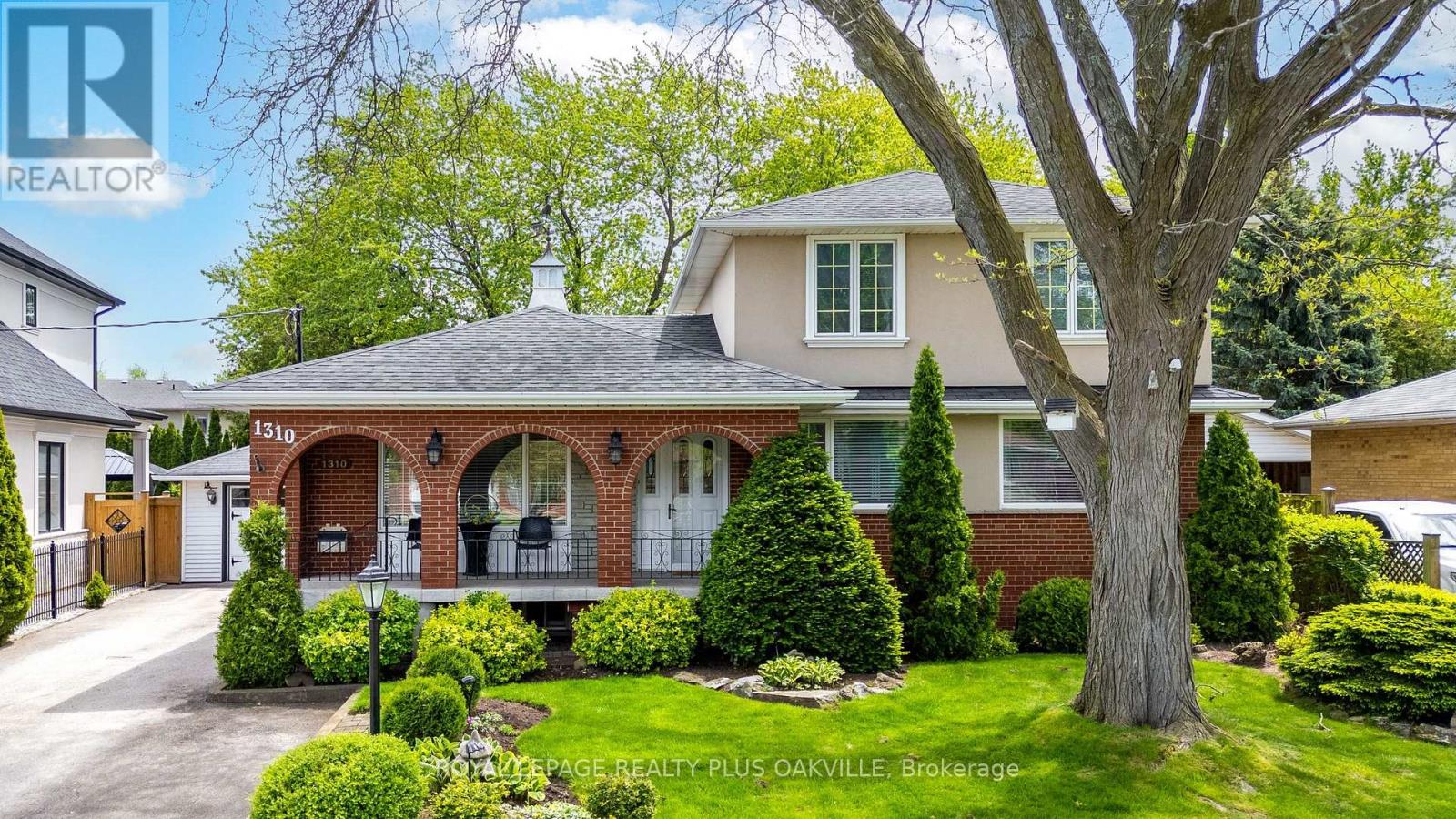 1310 Tansley Drive, Oakville, Ontario  L6L 2N4 - Photo 3 - W13159016