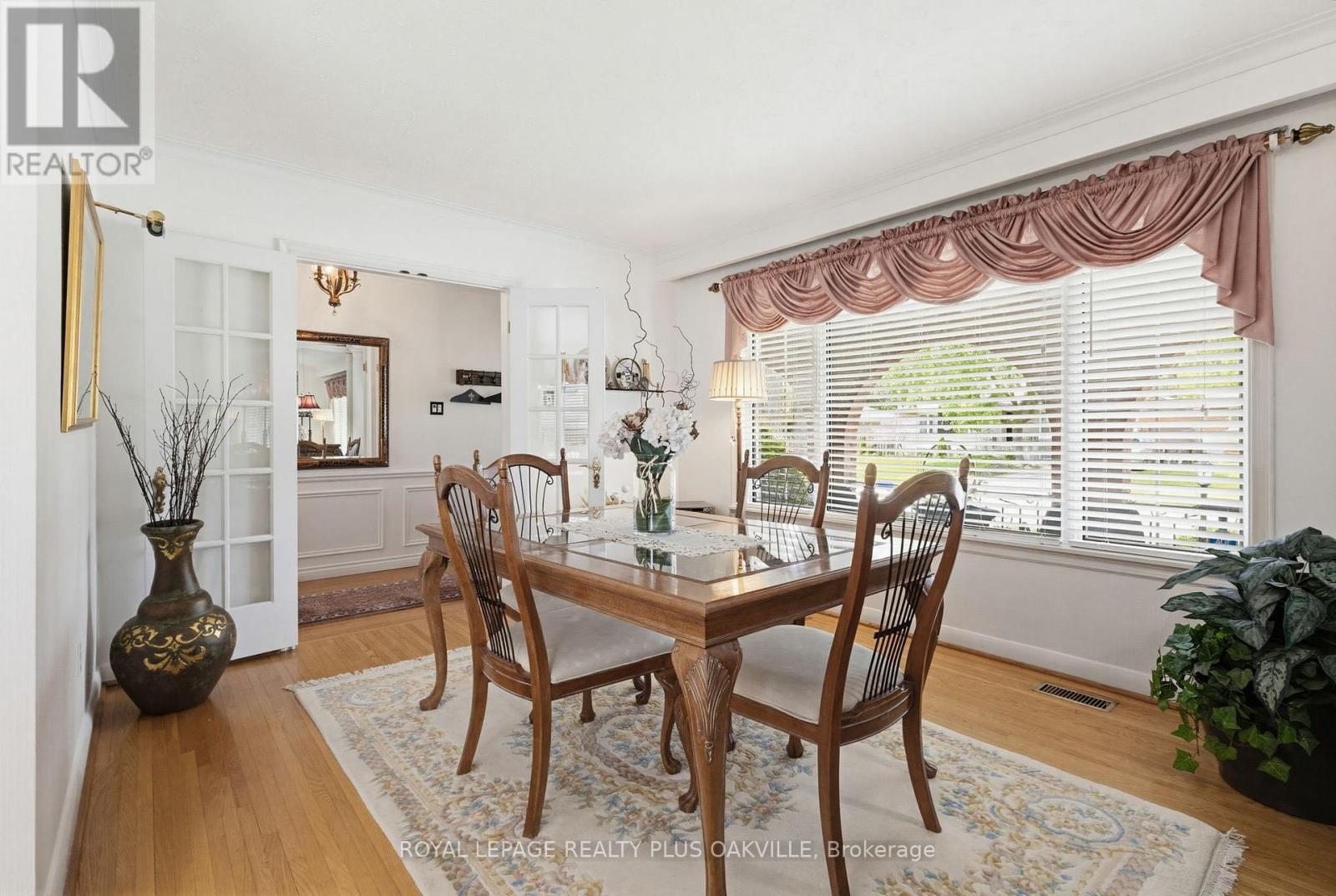 1310 Tansley Drive, Oakville, Ontario  L6L 2N4 - Photo 8 - W13159016