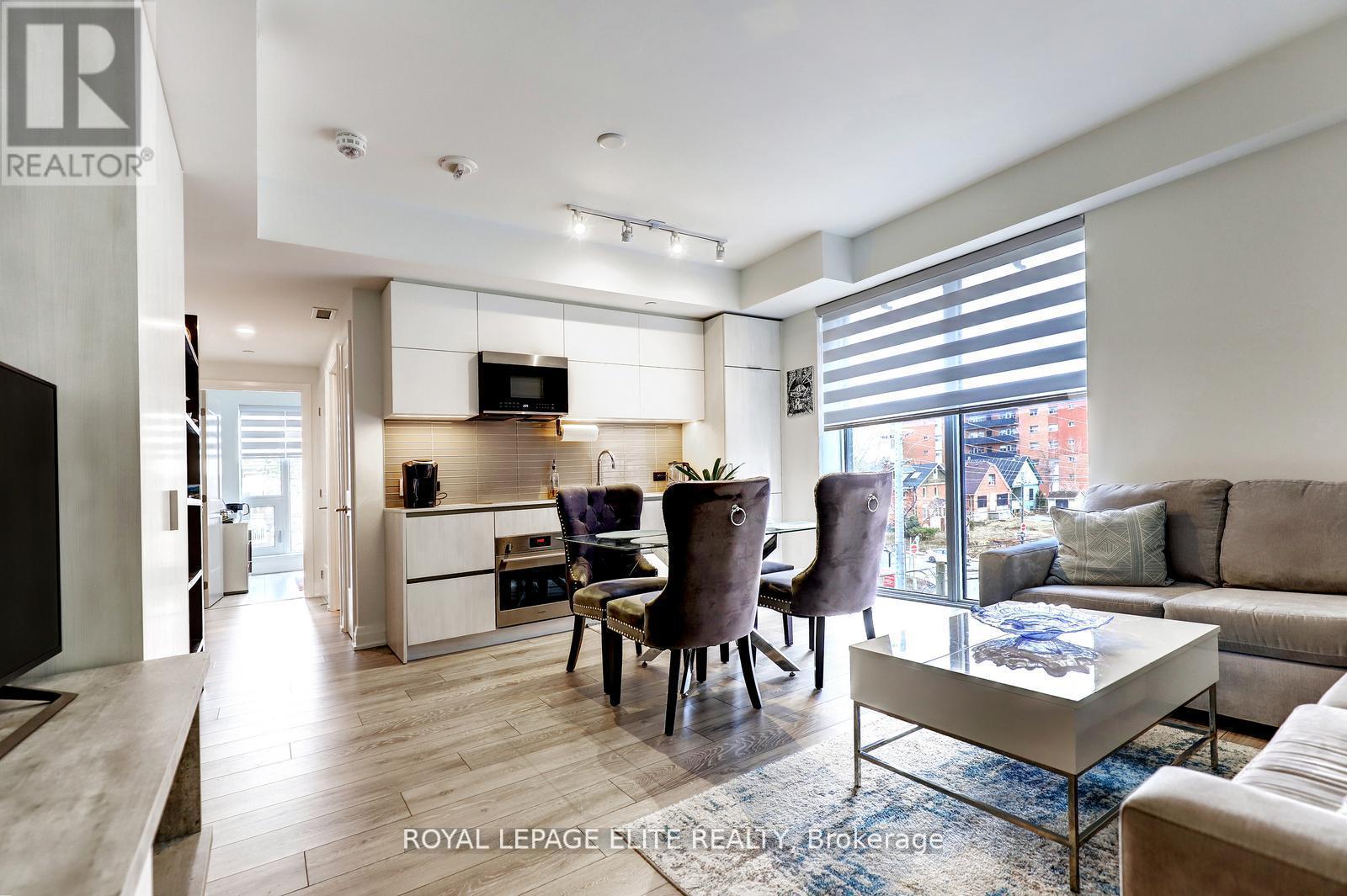318 - 21 Park Street E, Mississauga, Ontario  L5G 0C2 - Photo 11 - W13159018