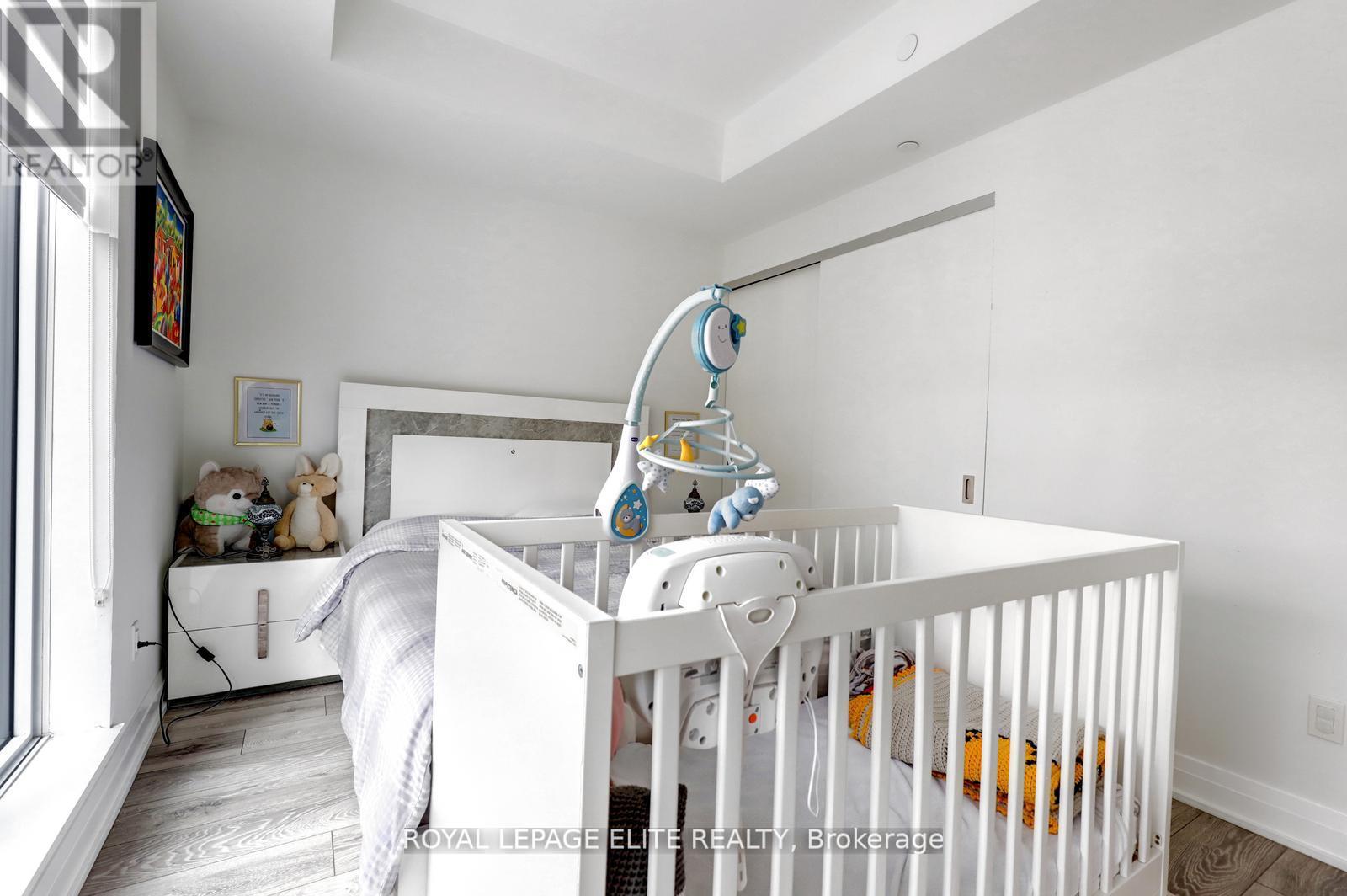 318 - 21 Park Street E, Mississauga, Ontario  L5G 0C2 - Photo 13 - W13159018