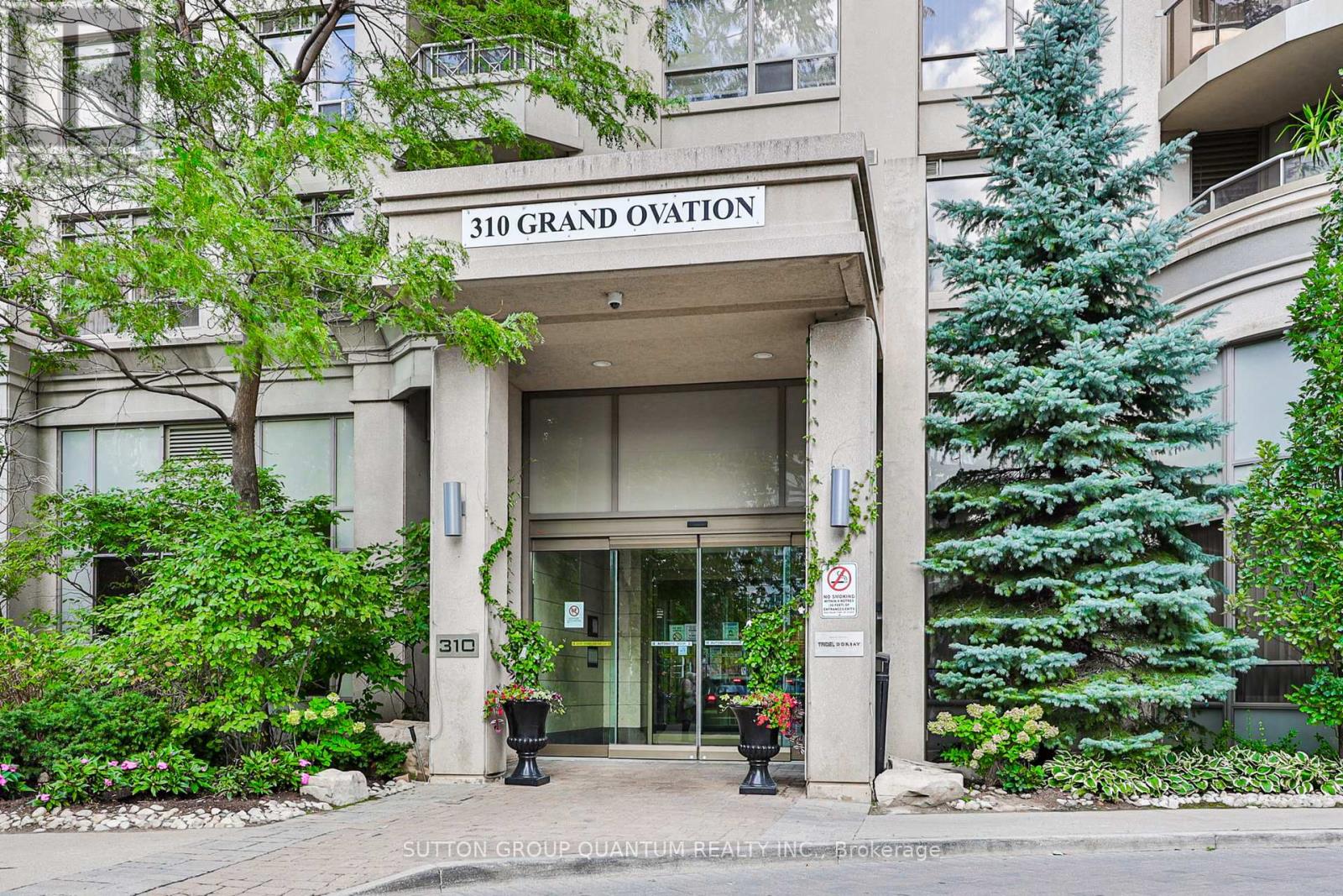 1602 - 310 Burnhamthorpe Road W, Mississauga, Ontario  L5B 4P9 - Photo 3 - W13159032