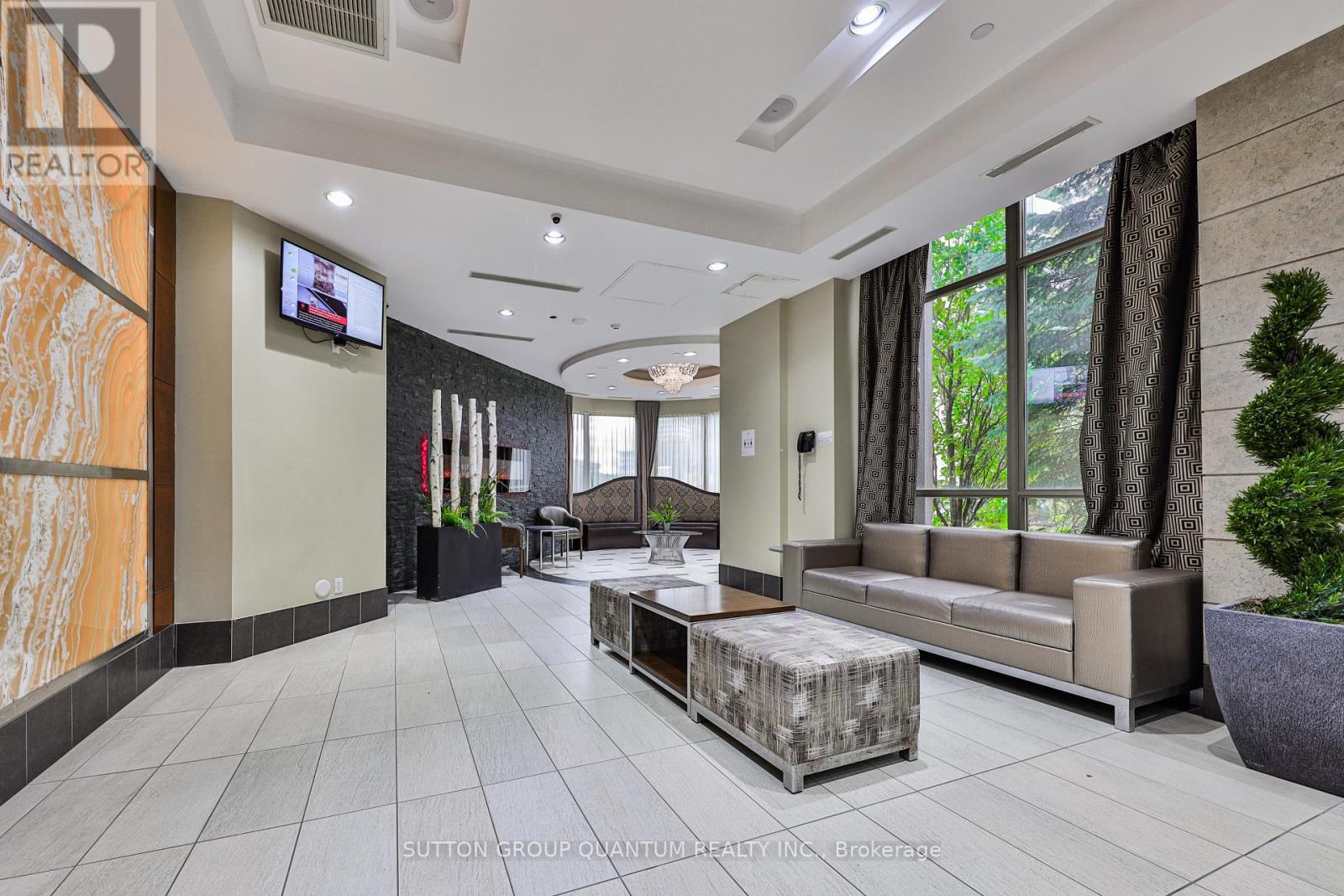 1602 - 310 Burnhamthorpe Road W, Mississauga, Ontario  L5B 4P9 - Photo 4 - W13159032