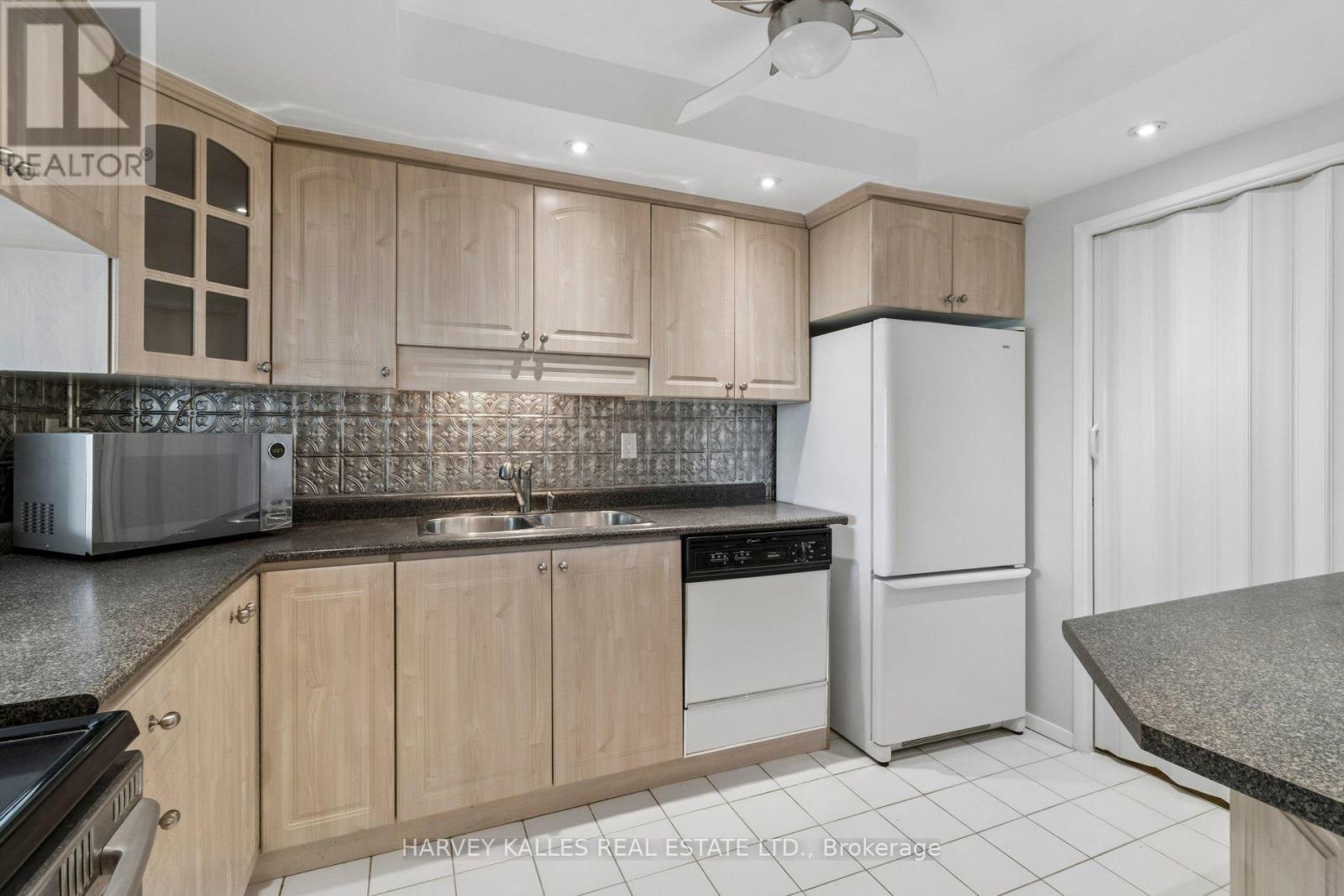 205 - 55 Skymark Drive, Toronto, Ontario  M2H 3N4 - Photo 13 - C13154408