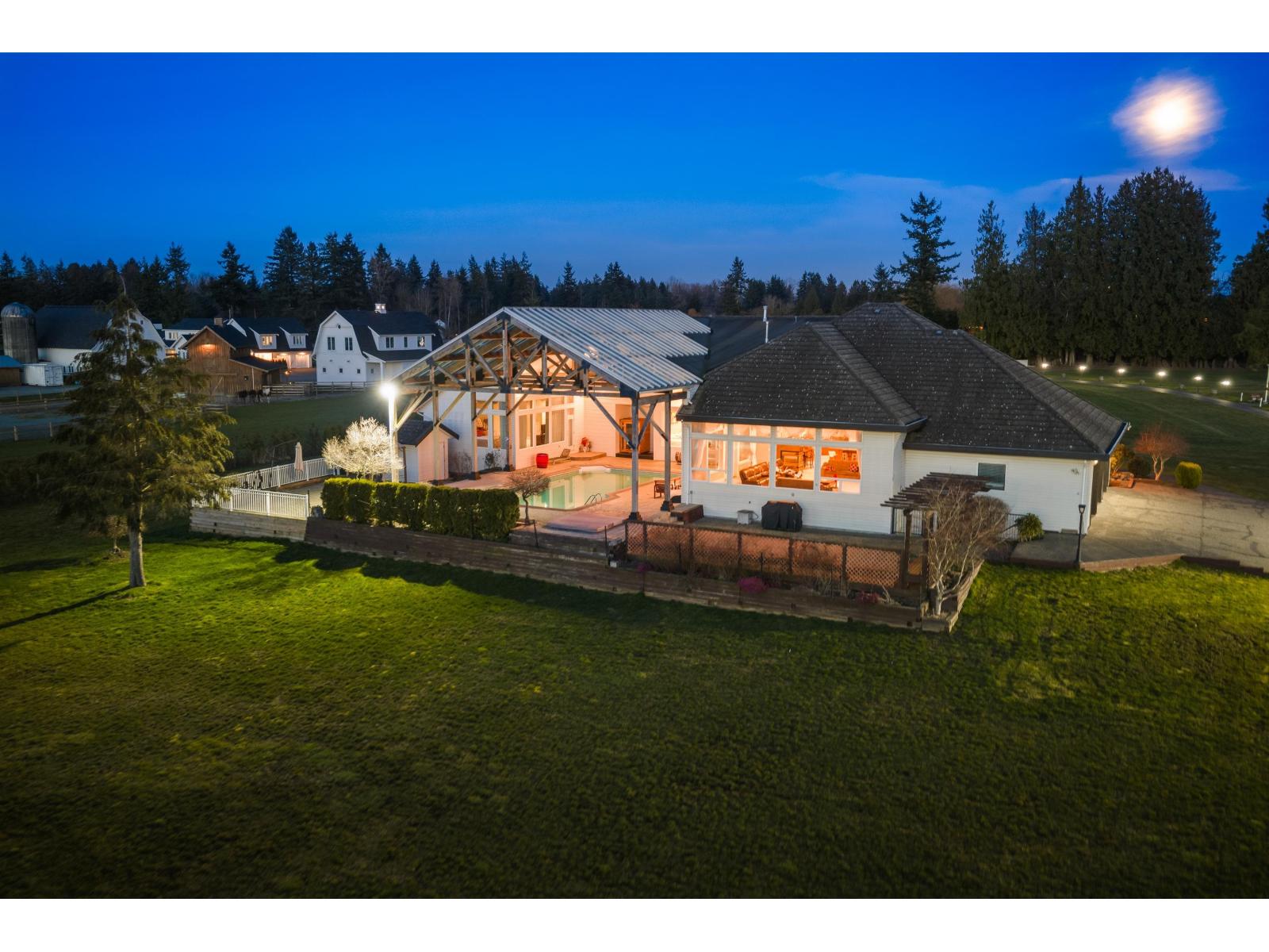 667 248 Street, Langley, British Columbia V4W 2C2 - Photo 2 - R3125877