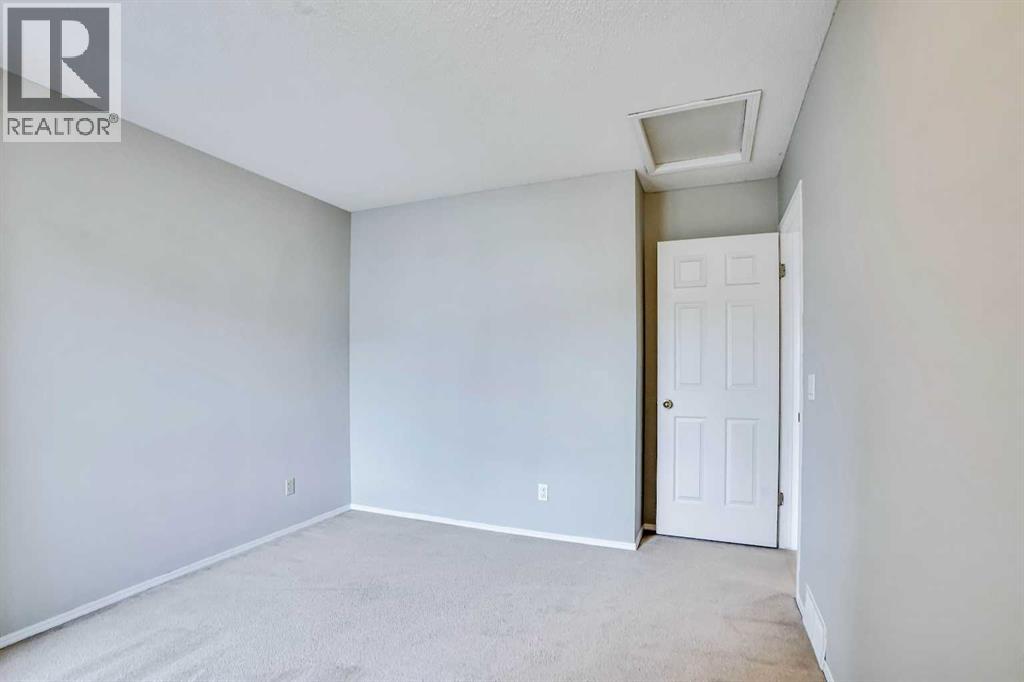 219 Coachway Lane SW, Calgary, Alberta  T3H 1A4 - Photo 32 - A2293775