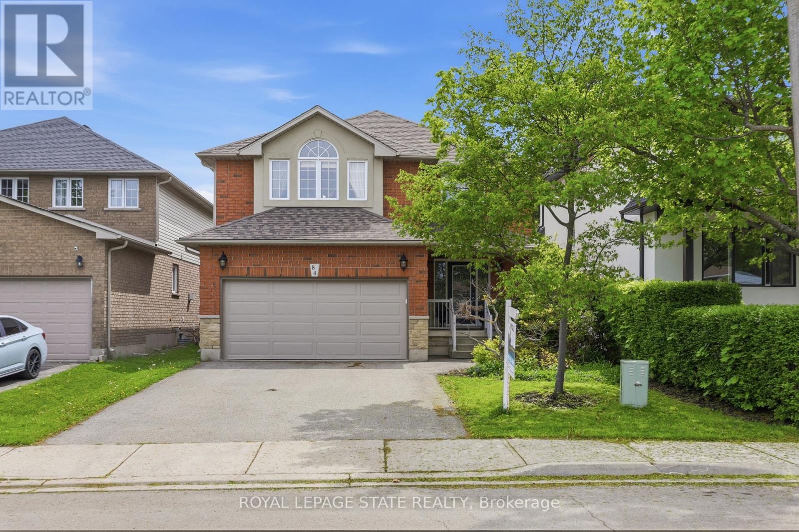 84 DUNCAIRN CRESCENT, Hamilton, Ontario
