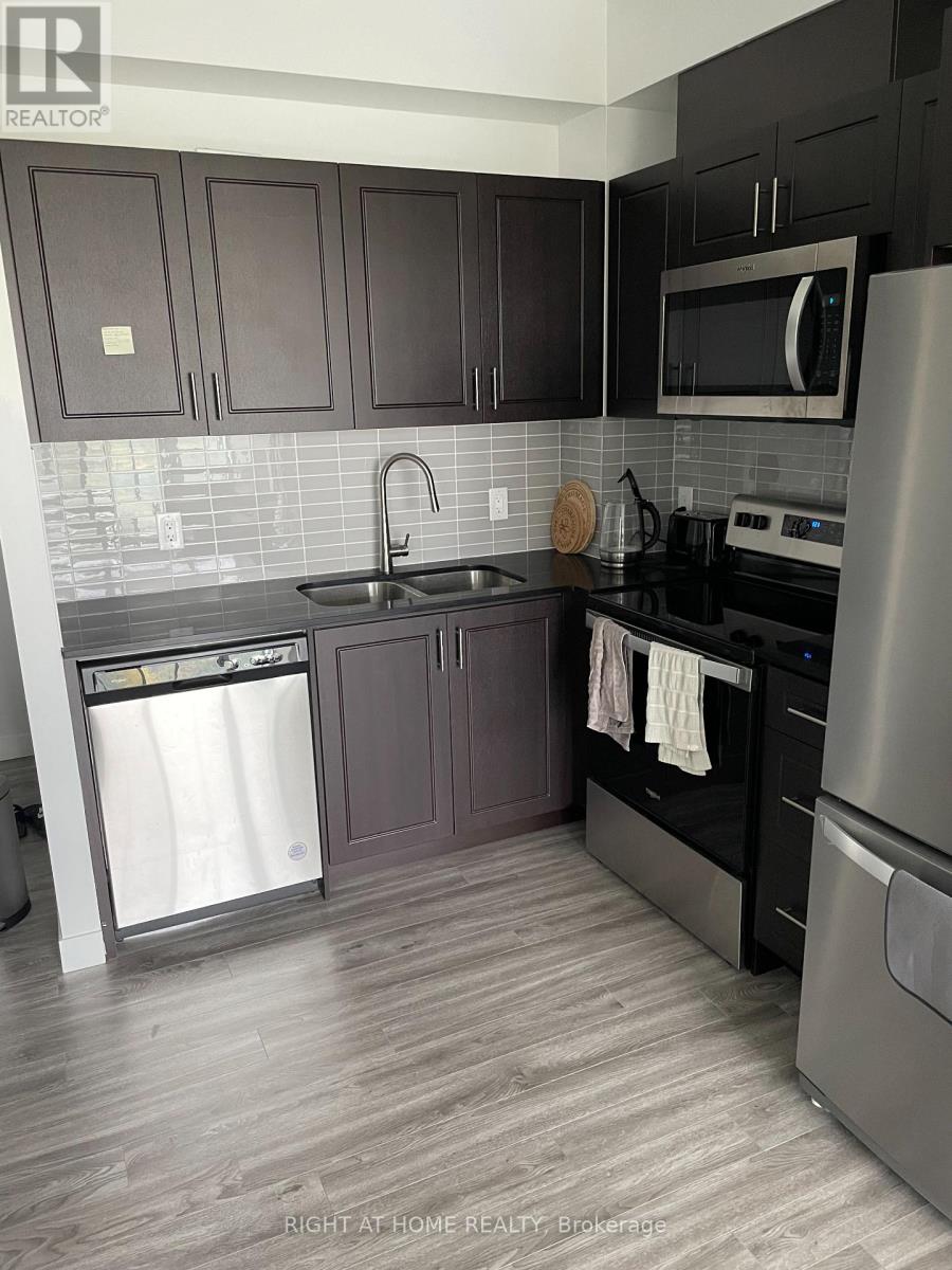 711 - 128 King Street N, Waterloo, Ontario  N2J 0E9 - Photo 2 - X13159026