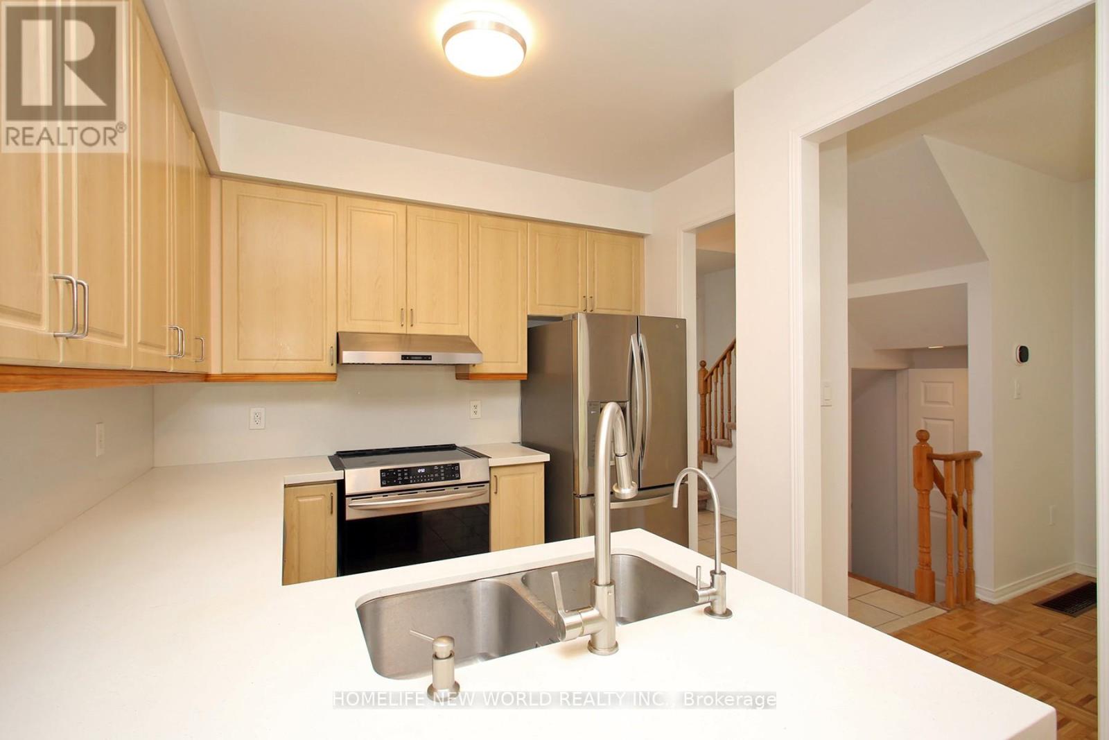 362 Strouds Lane, Pickering, Ontario  L1V 7J2 - Photo 10 - E13154420