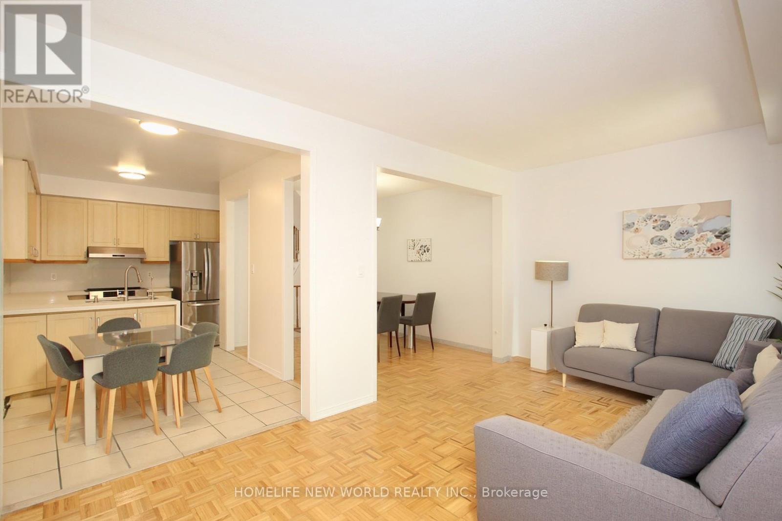 362 Strouds Lane, Pickering, Ontario  L1V 7J2 - Photo 4 - E13154420