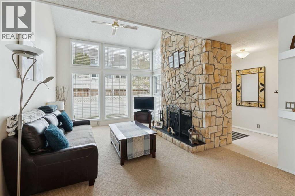 38, 28 Berwick Crescent NW, Calgary, Alberta  T3K 1Y7 - Photo 3 - A2309097