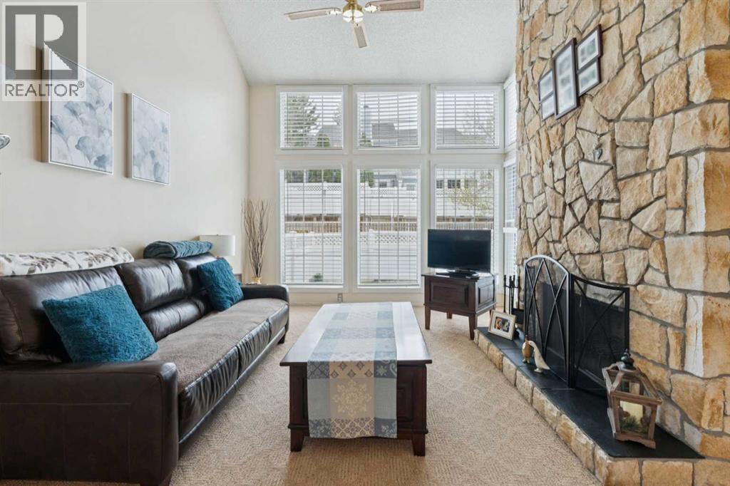 38, 28 Berwick Crescent NW, Calgary, Alberta  T3K 1Y7 - Photo 4 - A2309097