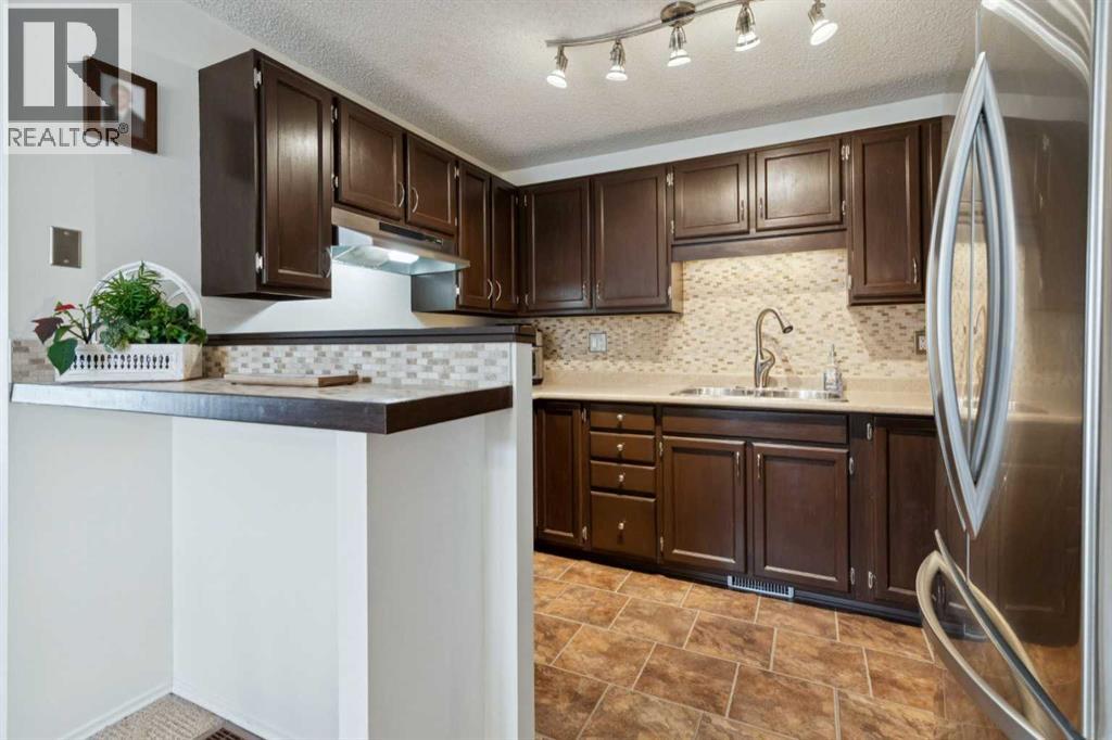 38, 28 Berwick Crescent NW, Calgary, Alberta  T3K 1Y7 - Photo 7 - A2309097