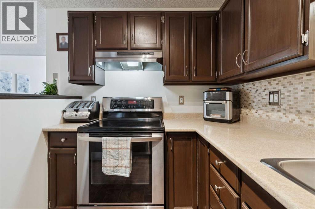 38, 28 Berwick Crescent NW, Calgary, Alberta  T3K 1Y7 - Photo 8 - A2309097
