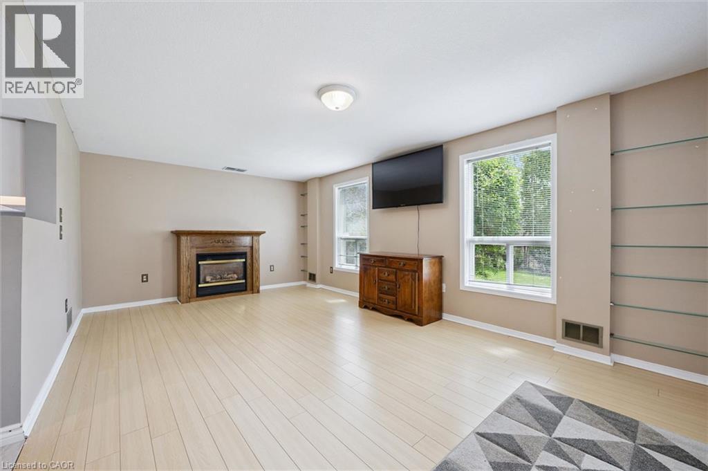 24 Buckthorn Crescent, Guelph, Ontario  N1E 7C3 - Photo 33 - 40832465