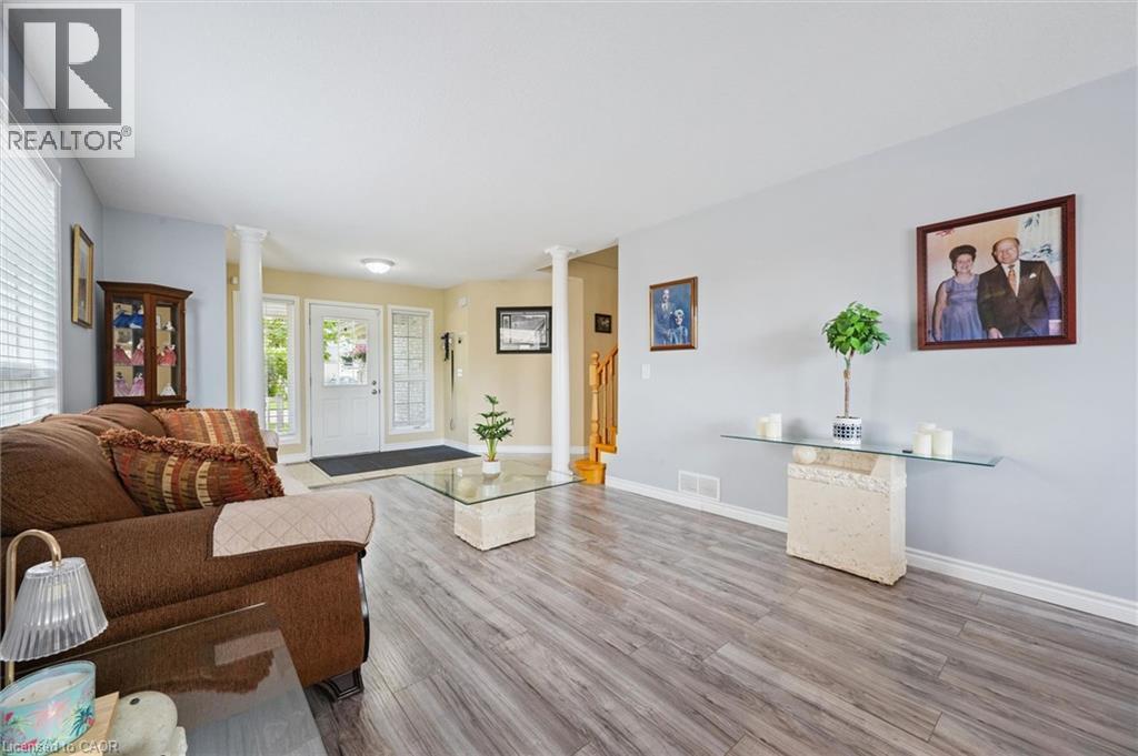 24 Buckthorn Crescent, Guelph, Ontario  N1E 7C3 - Photo 8 - 40832465